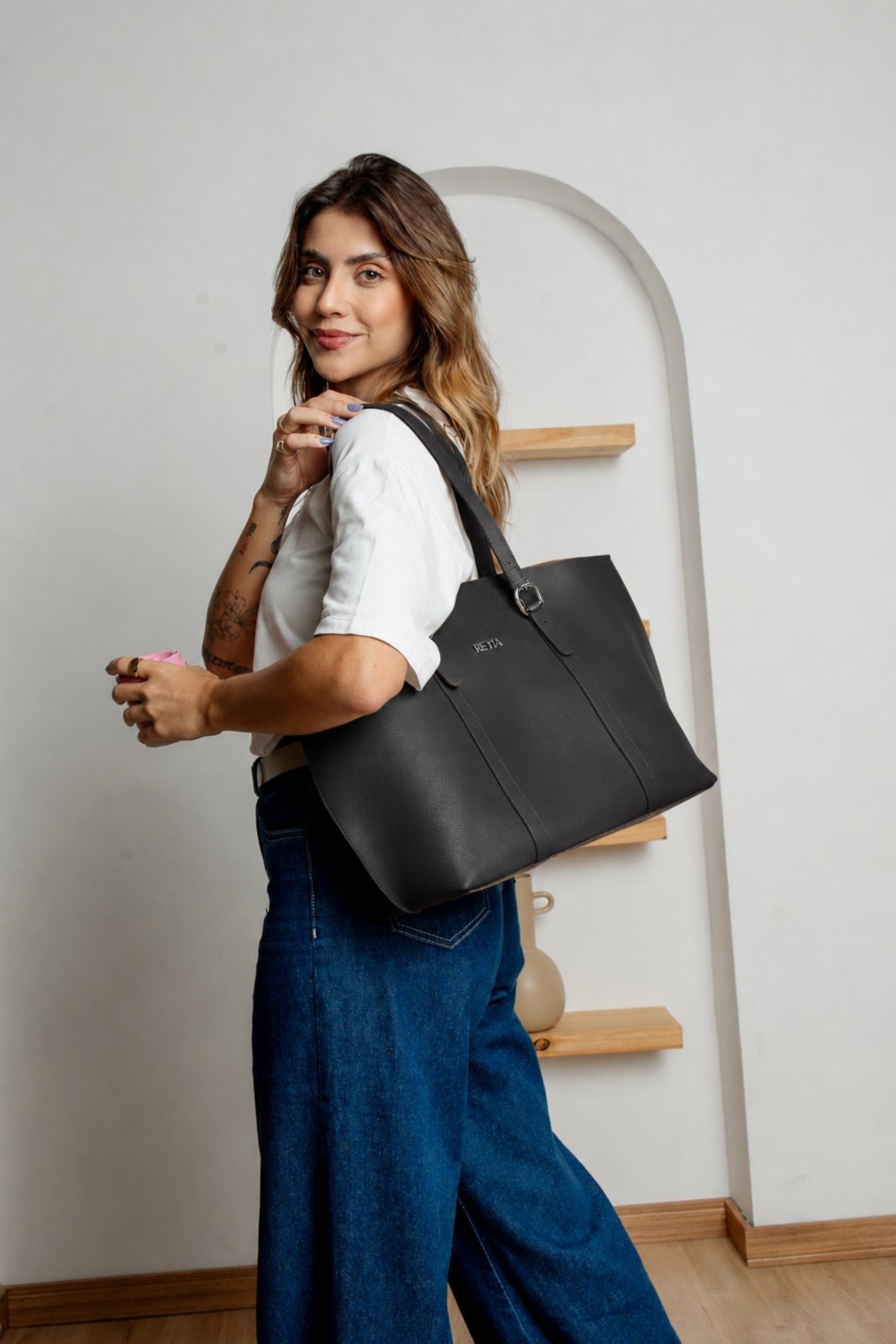 Bolsa Saco Feminina Perfeita para Dia Dia Faculdade Trabalho e Lazer