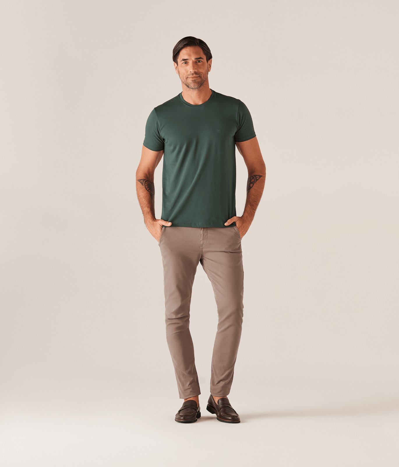 Calca Sarja Bolso-Faca Frente E Embutido Atras Masculina Charuto
