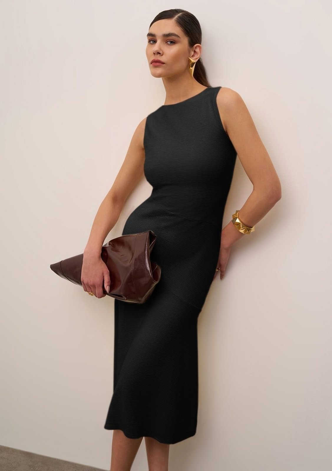 Vestido Iódice Ajustado Decote Careca Sem Manga Midi - Preto