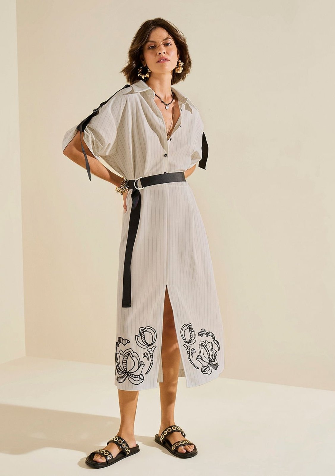 Vestido Morena Rosa Ajustado Decote V Manga Curta Midi Off Off-white