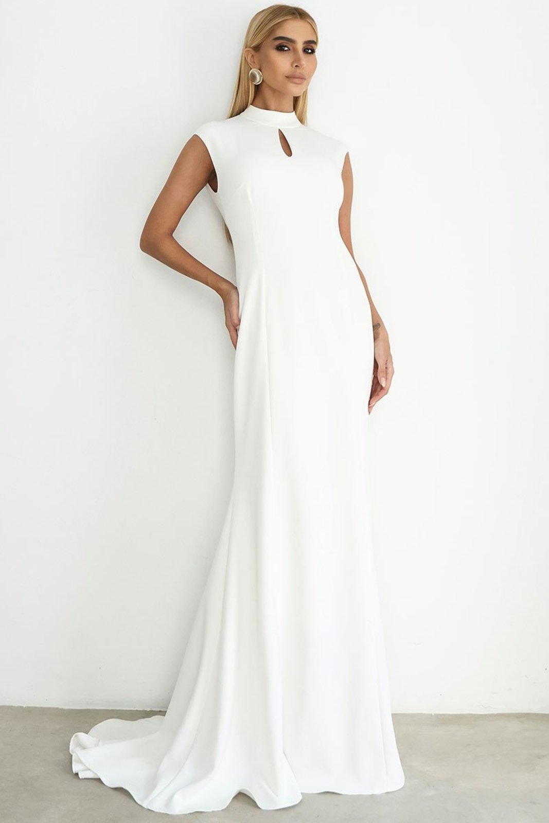 Vestido Longo Helena Cauda com Babados Casamento Civil Off White