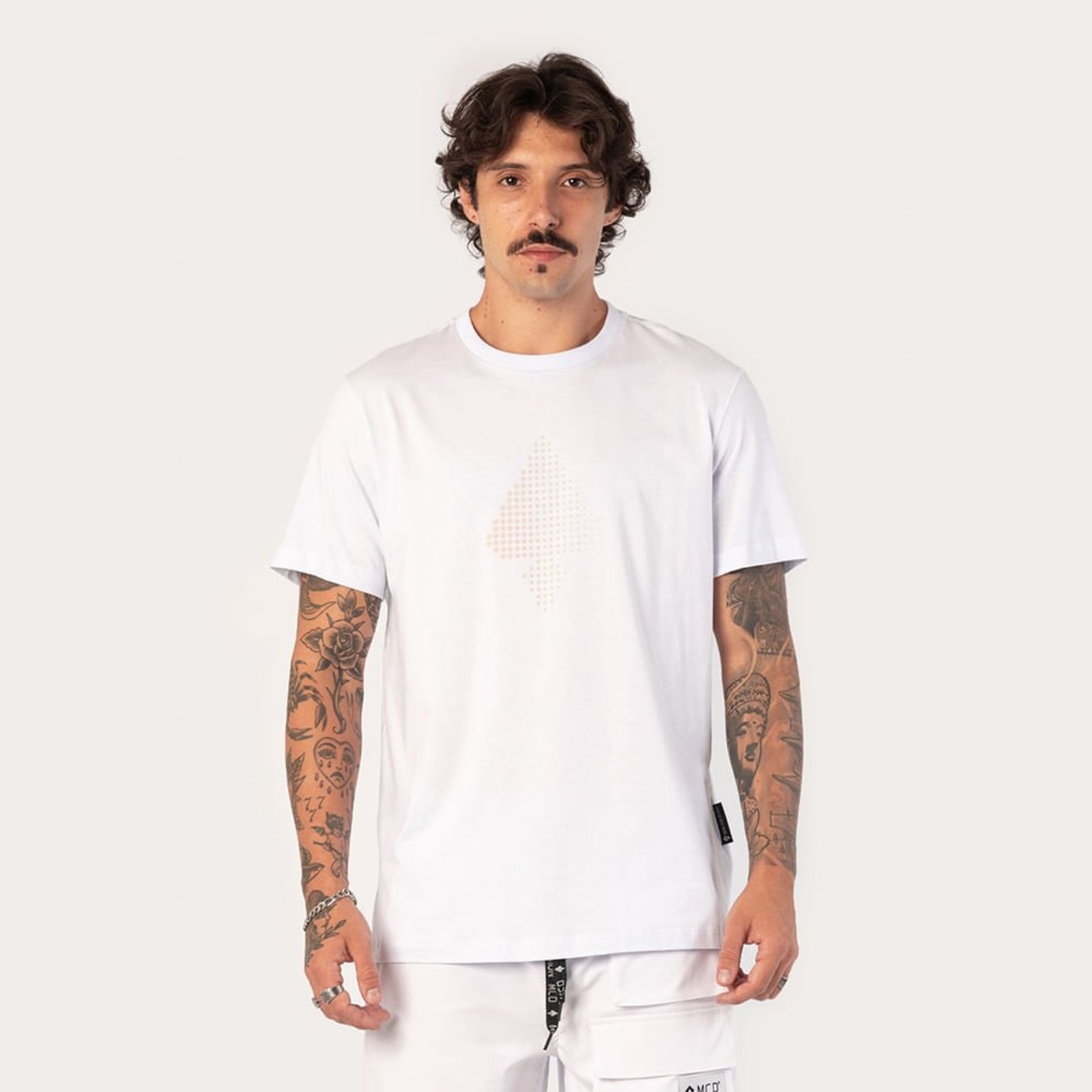 Camiseta Regular MCD Espada Pontilhada
