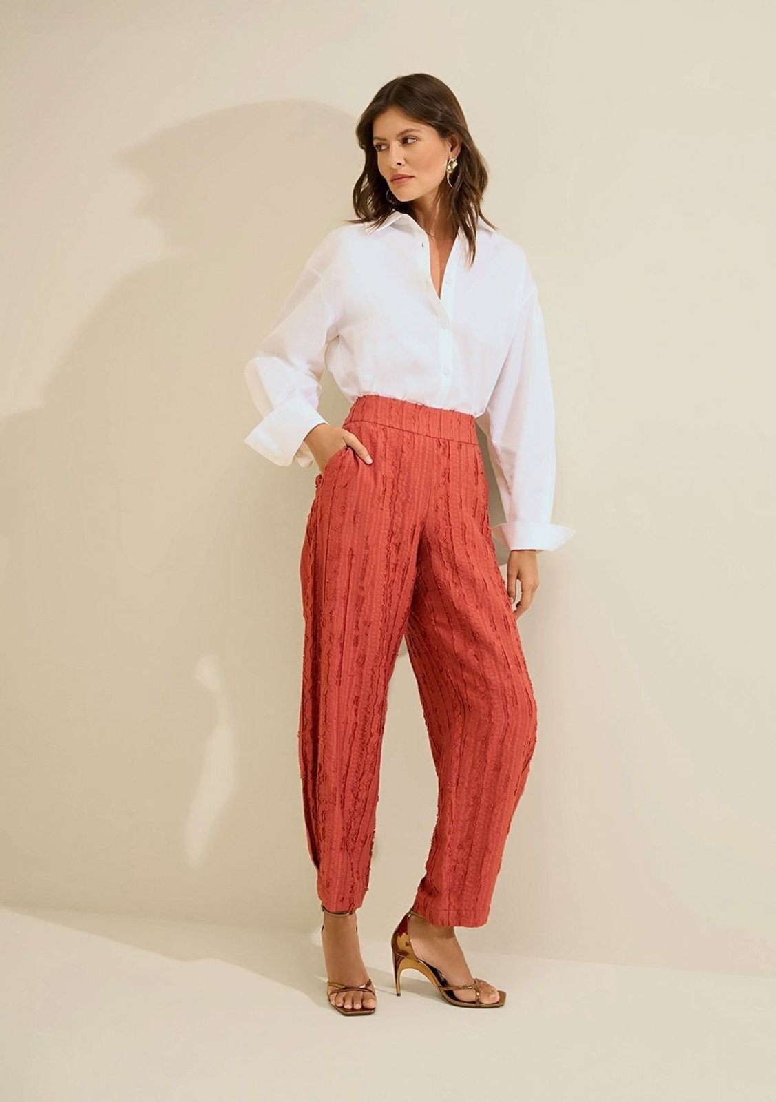Calça Morena Rosa Cenoura Alta - Vermelho