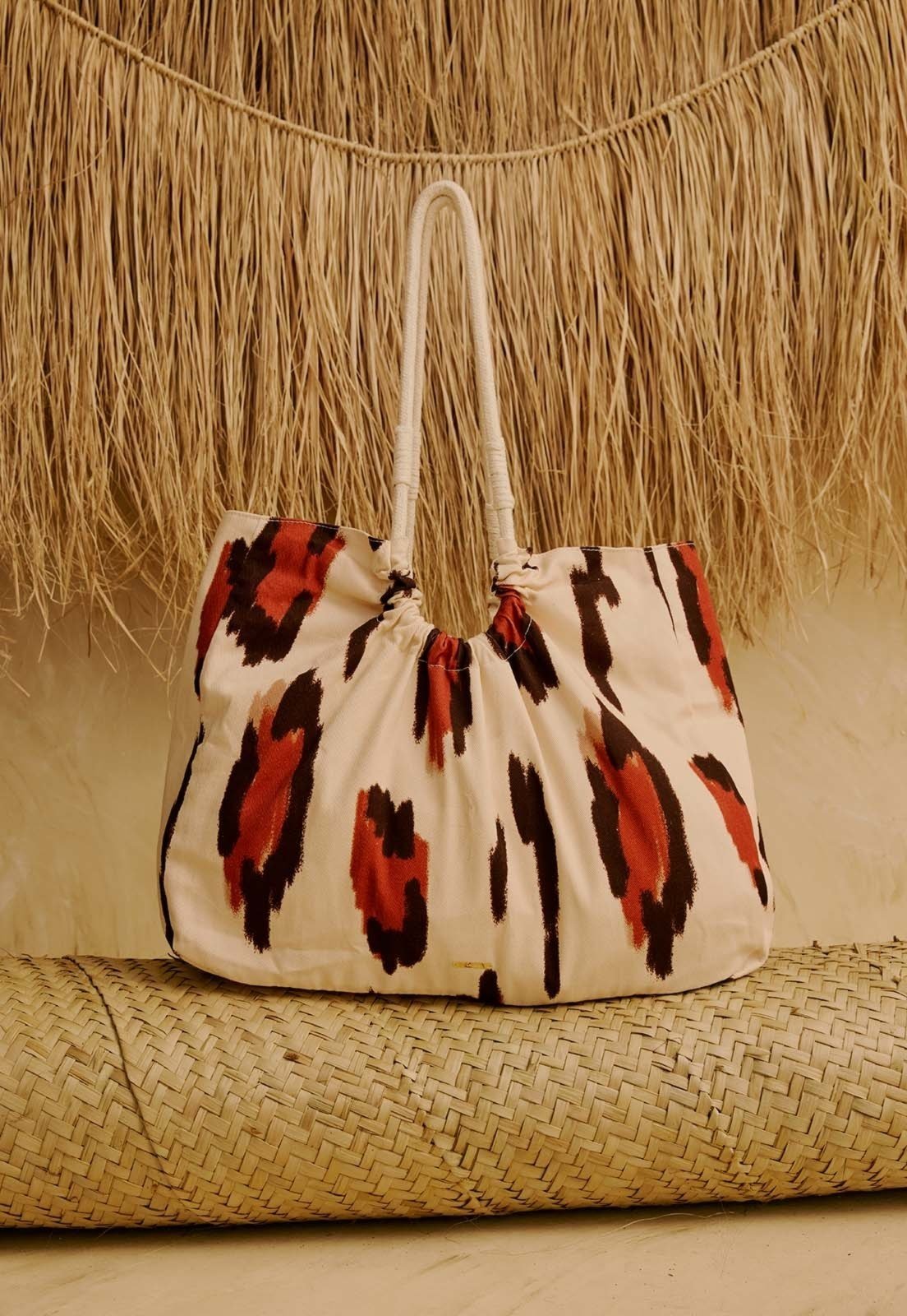 Vista 3 Bolsa com Alça em Corda Estampada Chimu Off CaCay off-white CaCay off-white