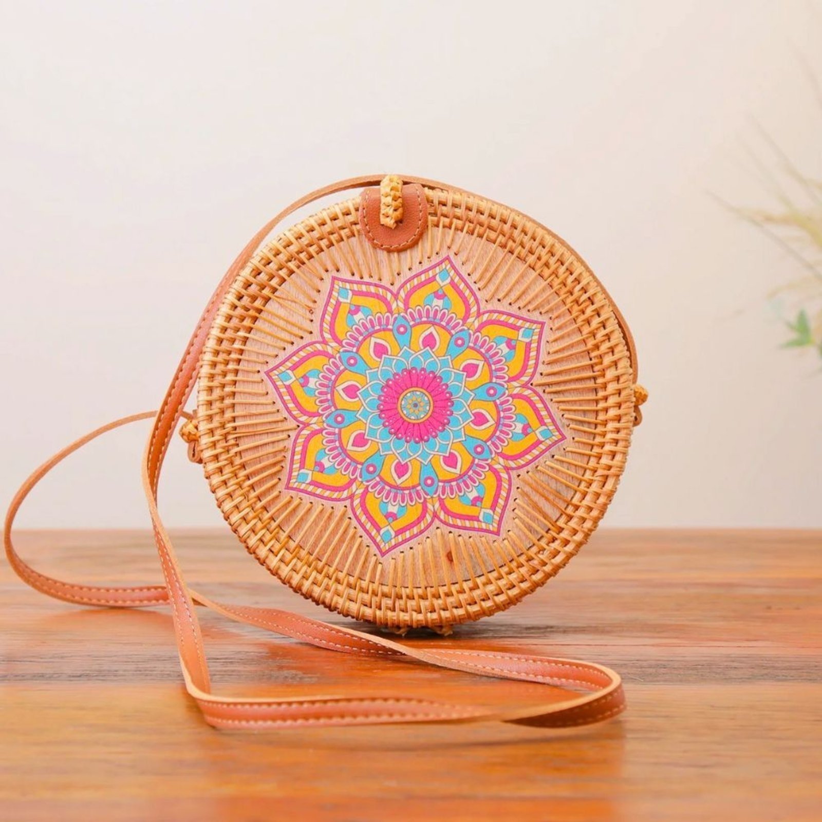 BOLSA DE PRAIA DE RATTAN ESTRUTURADA COM FORRO – TULUM – Marrom – MELLOW BRAZIL