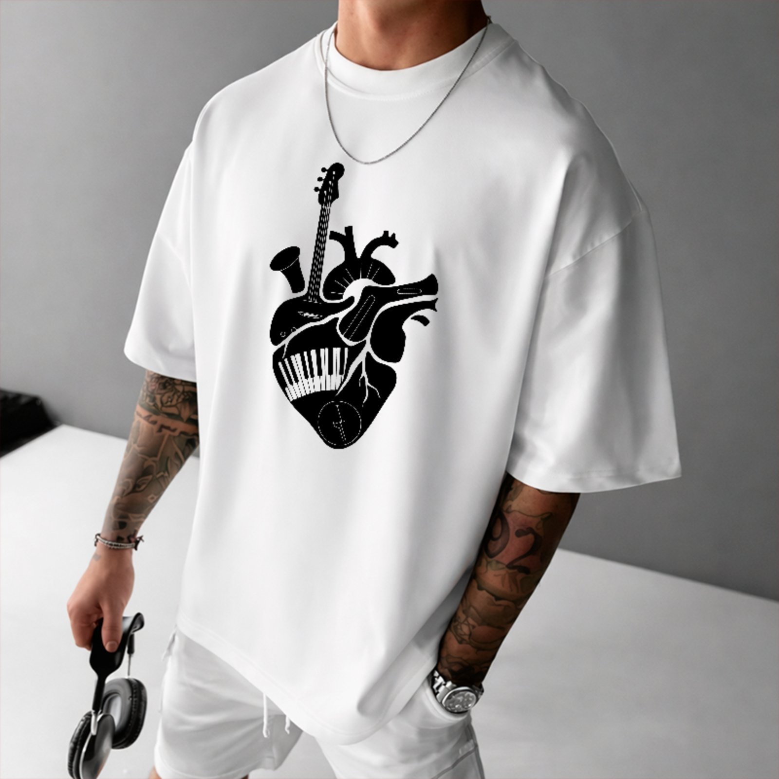 Camiseta Oversized Music Heart Guitar Piano Urban Style Branco