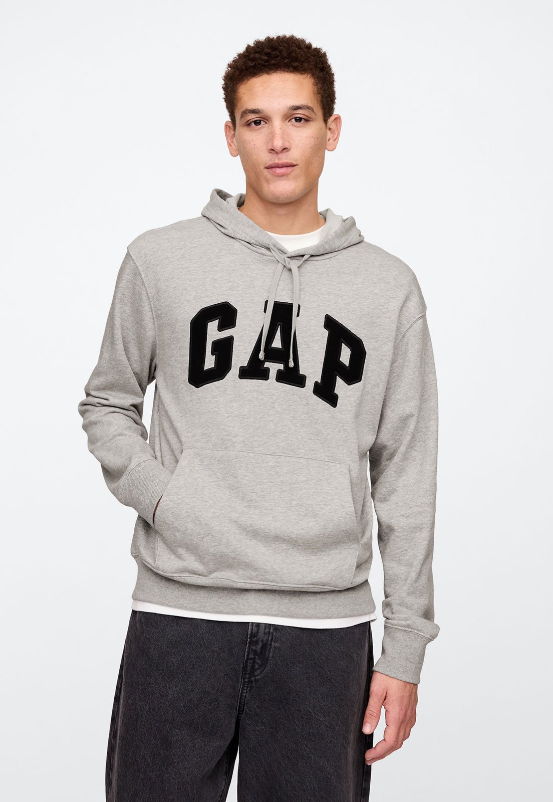 Blusa de Moletinho Fechada GAP com Capuz Cinza