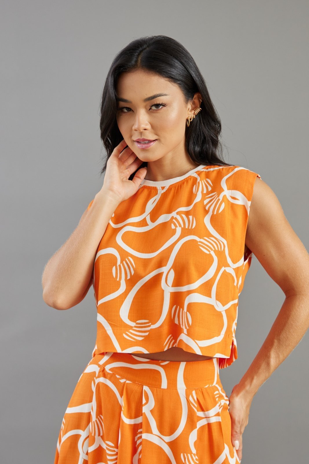 Vista 3 Blusa Cropped Feminina Soltinha Estampada sem Manga Lemier laranja LEMIER laranja