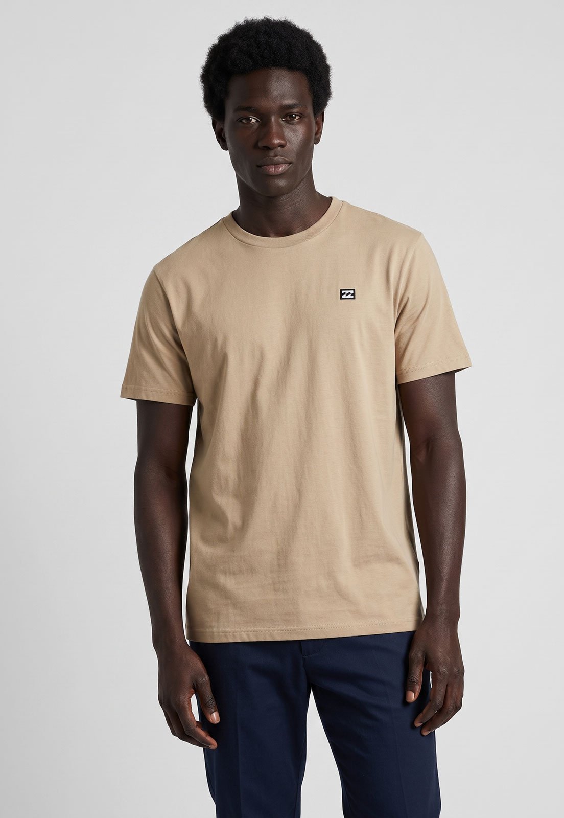 Camiseta Masculina Billabong Icon Patch Bege