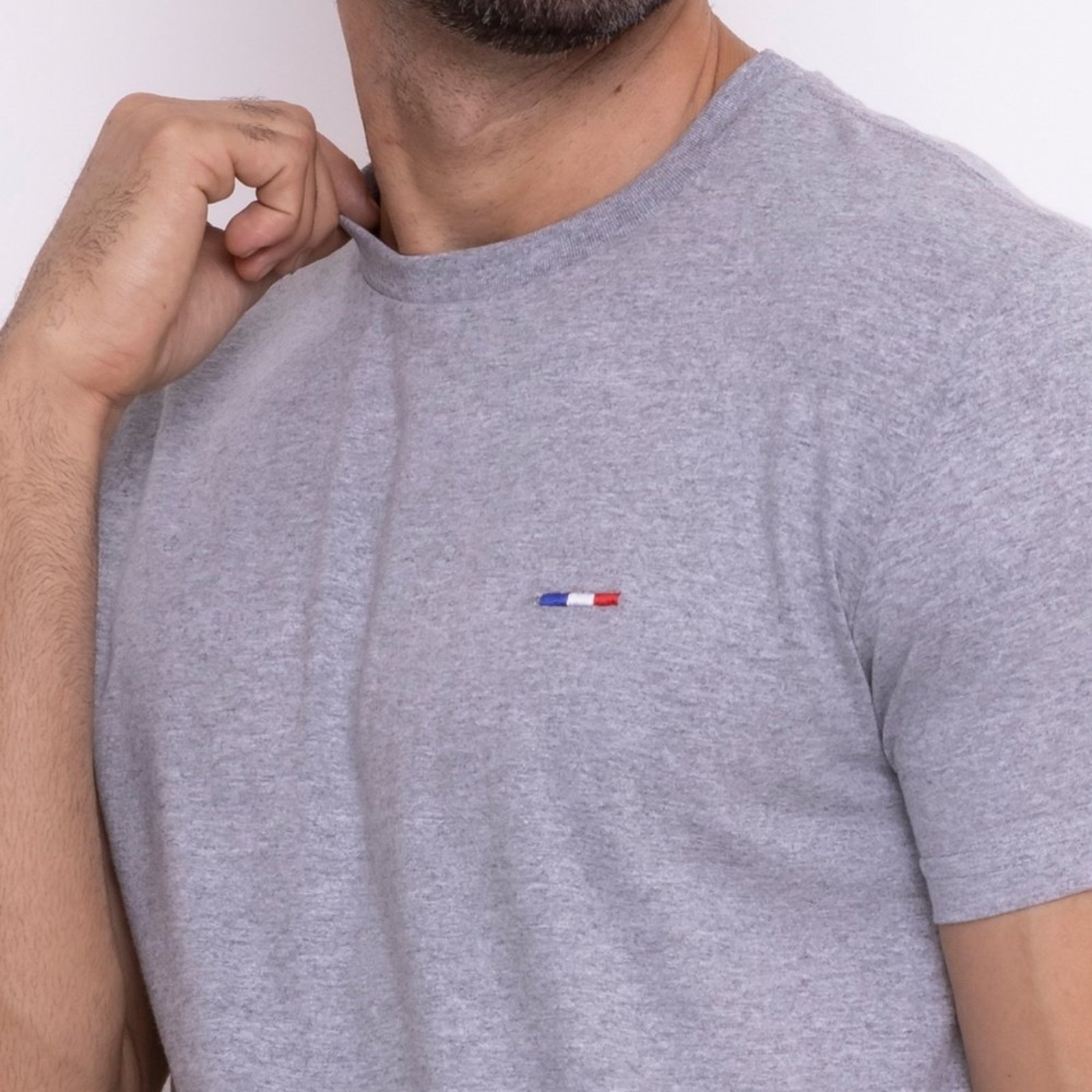 Camiseta Básica Masculina em Algodão Premium Bordado Premium França Cinza
