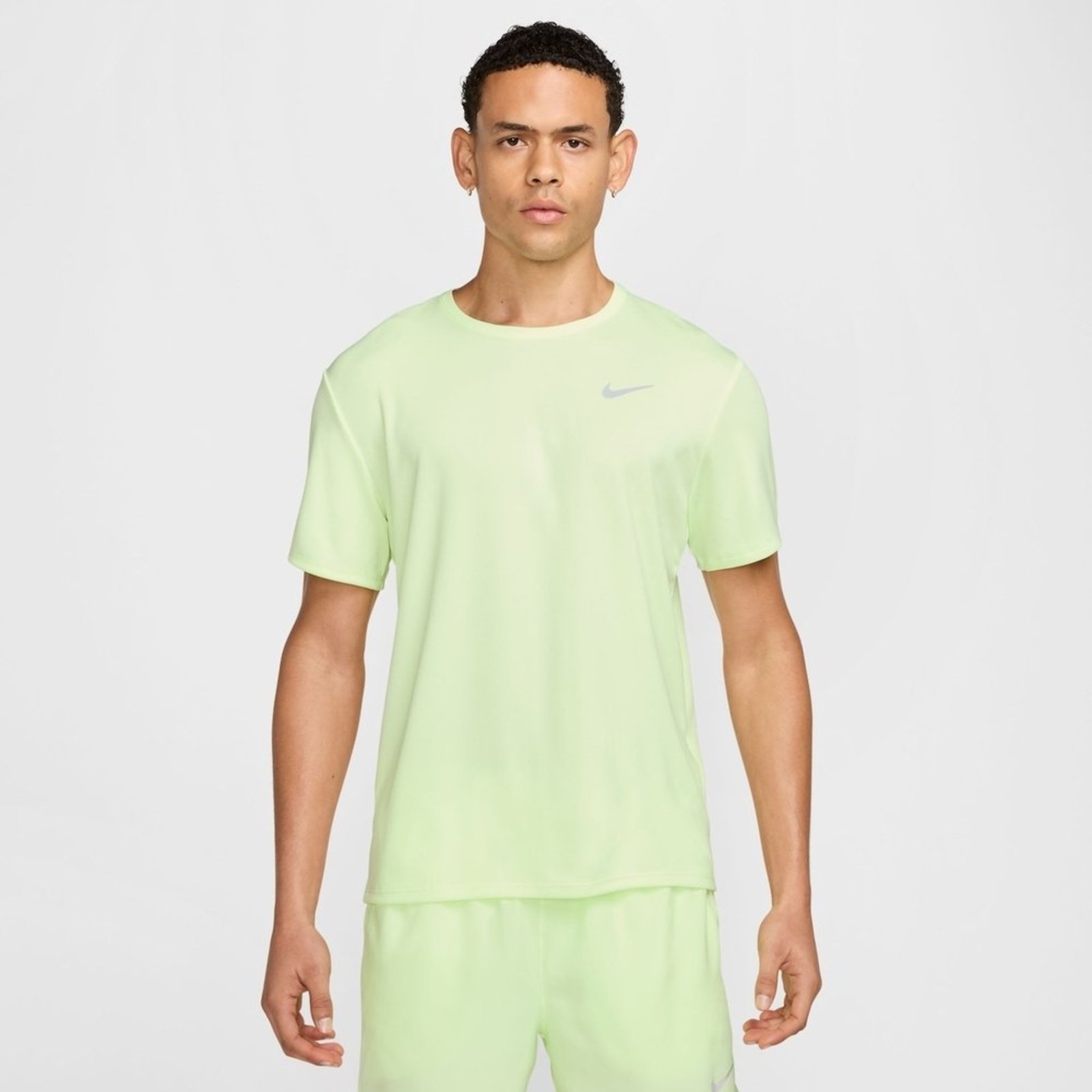 Camiseta Nike Dri-FIT UV Miller Masculina