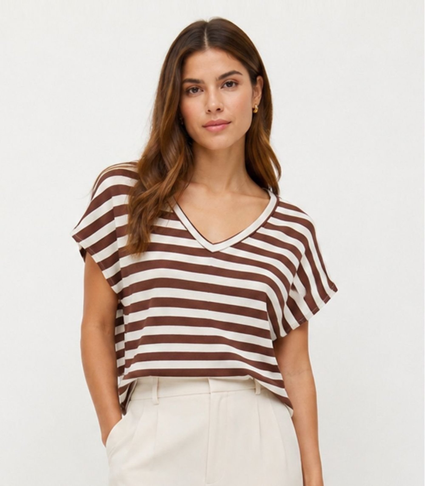 Blusa Feminina Em Ribana Decote V Infinita Cor Marrom
