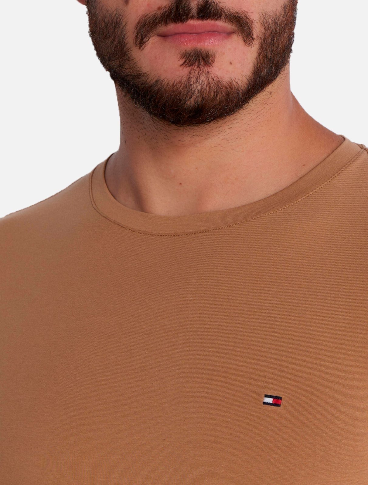 Vista 3 Camiseta Tommy Hilfiger Masculina Essential Cotton cáqui Tommy Hilfiger cáqui