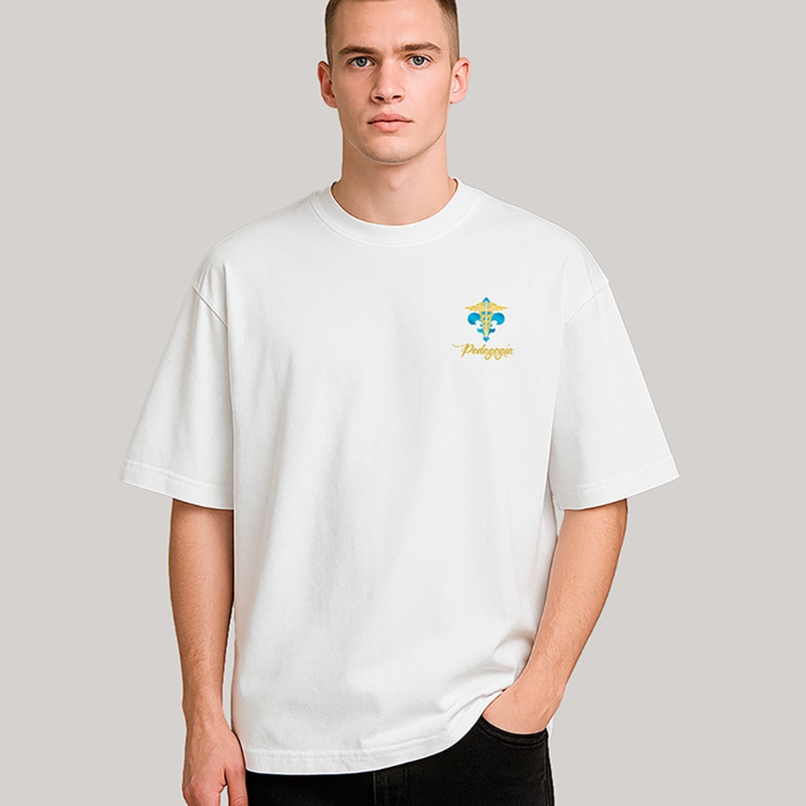 Vista 2 Camiseta Ousy Unissex Profissão Pedagogia O Educador Se Eterniza Oversized branco ousy branco