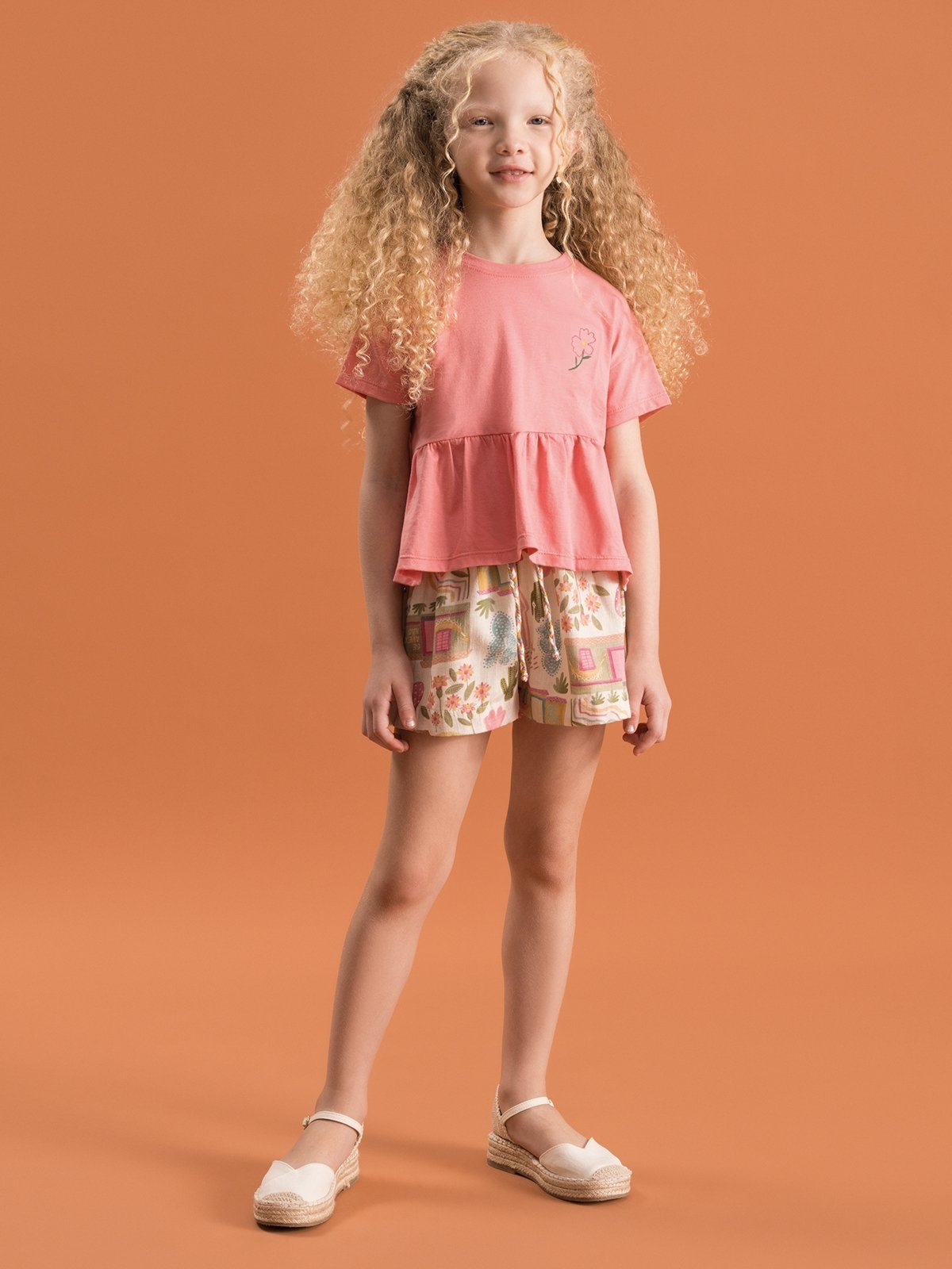 Infantil – Conjunto Bugbee em Blusa de Algodão Bordada e Shorts Lyocel