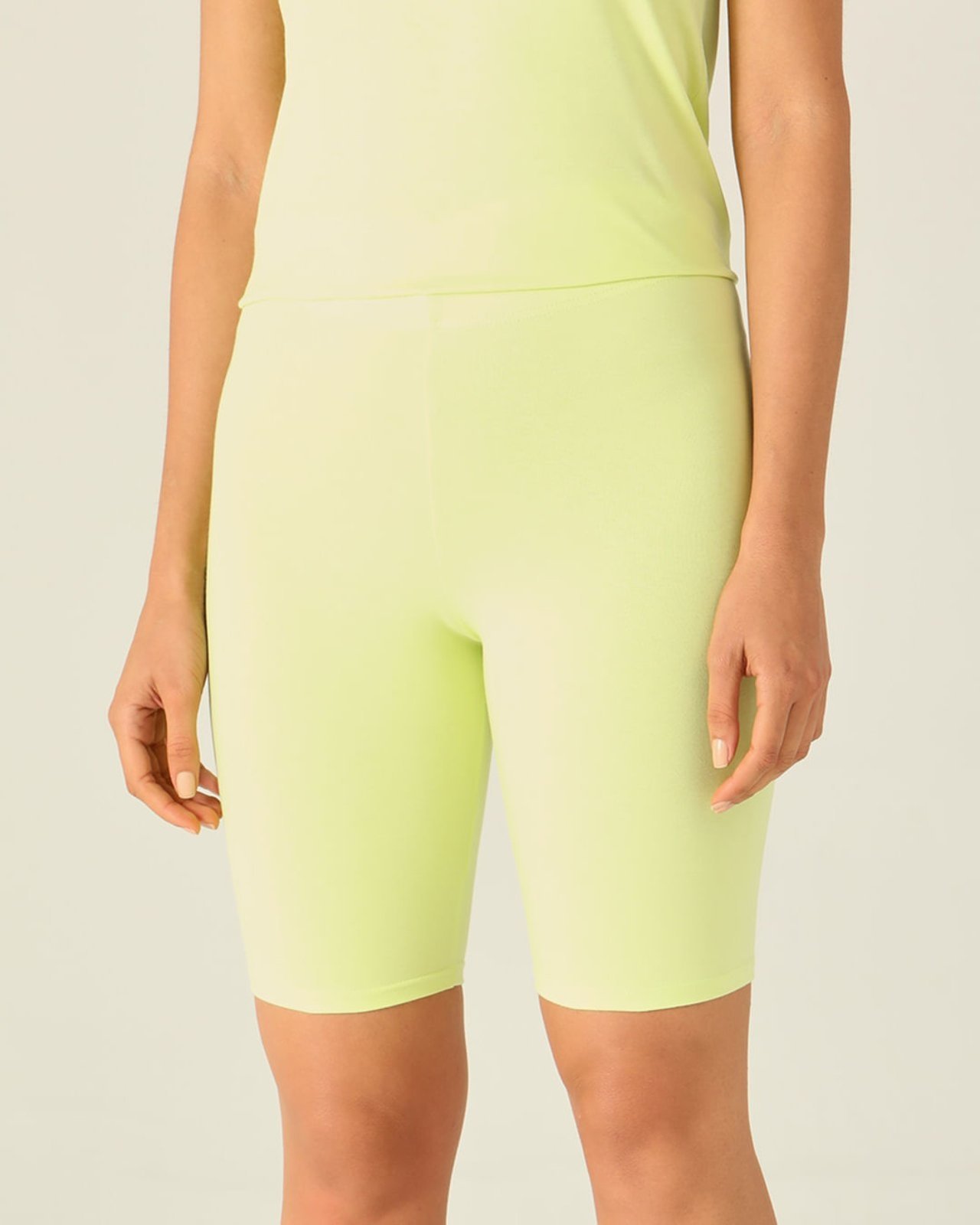 Vista 3 Bermuda Básica Feminina Slim Cintura Média Em Algodão Malwee verde Malwee verde