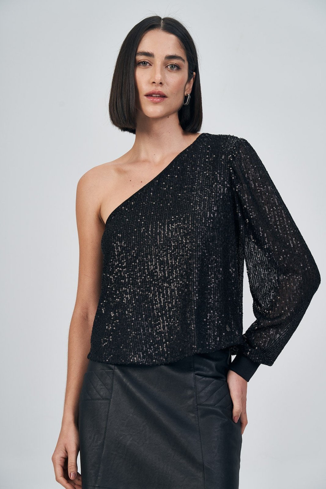 Blusa Manga Única Paetê Black Feminina Acostamento