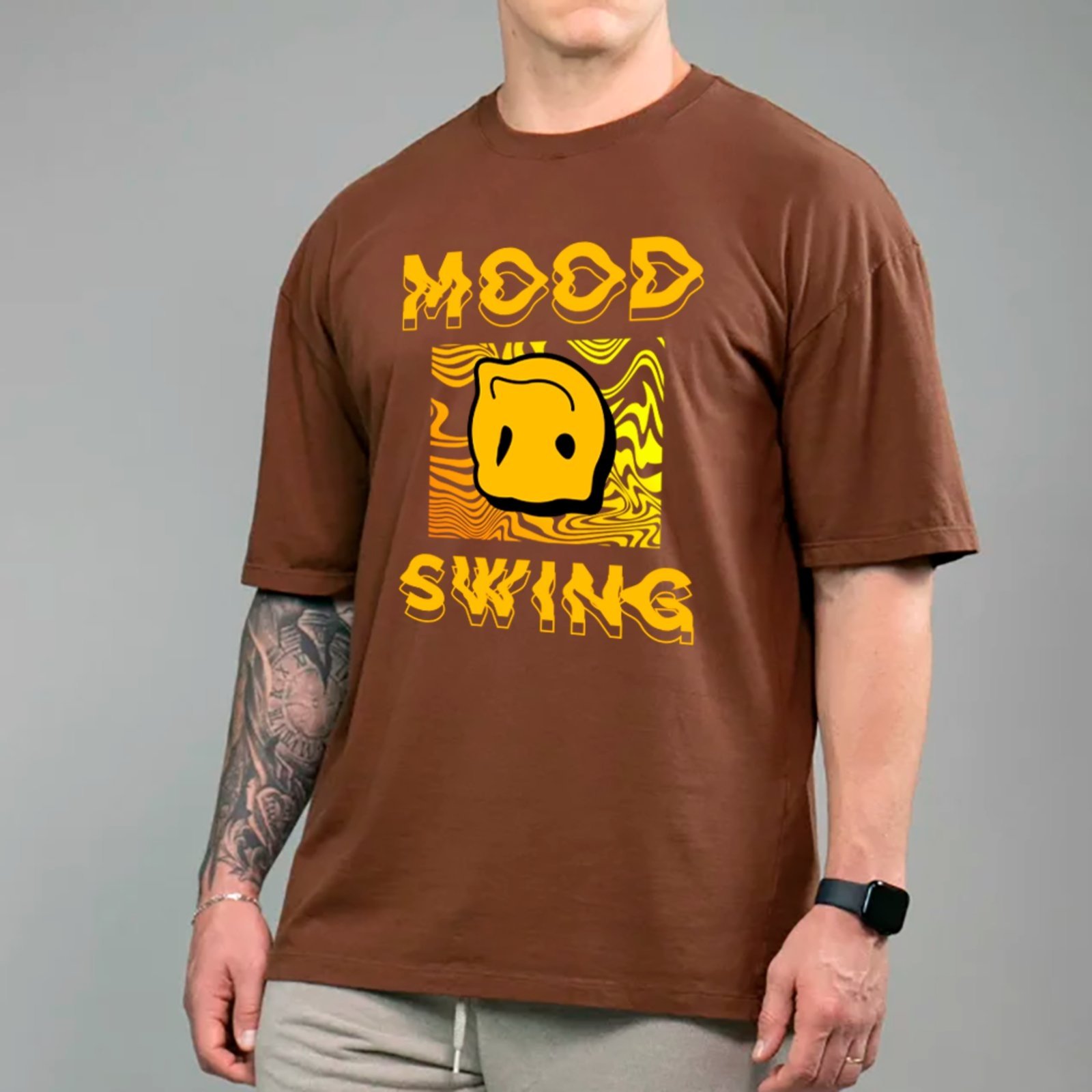 Camiseta Ousy Streetwear Mood Swing Cartoon Face Smile Oversized Marrom