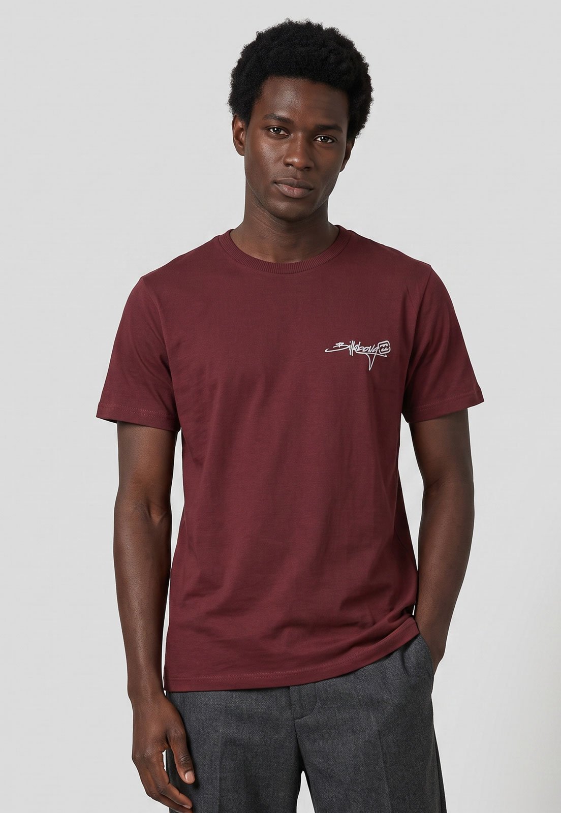 Camiseta Masculina Billabong Bracket Script Vinho