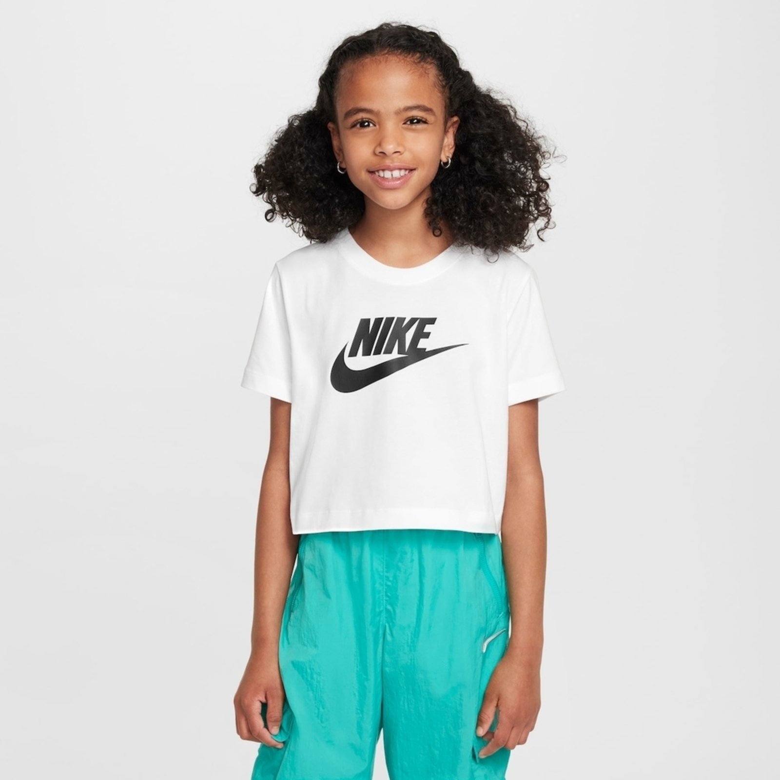 Infantil – Camiseta Nike Sportswear Cropped