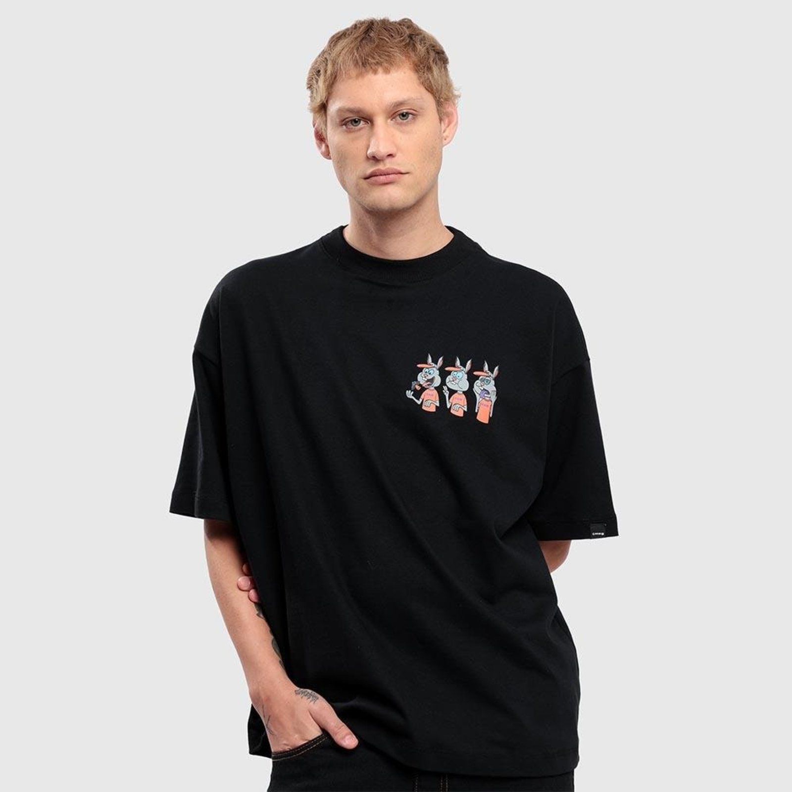 CAMISETA OVERSIZED RABBIT Preto