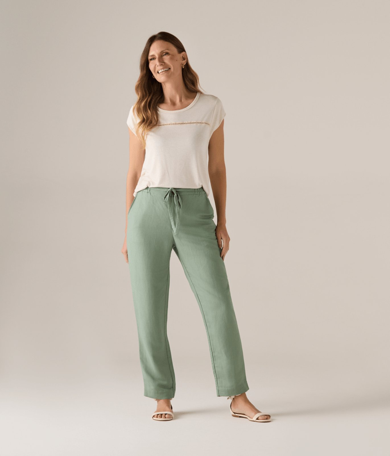 Calca Makenji Reta Com Amarracao Feminina Verde