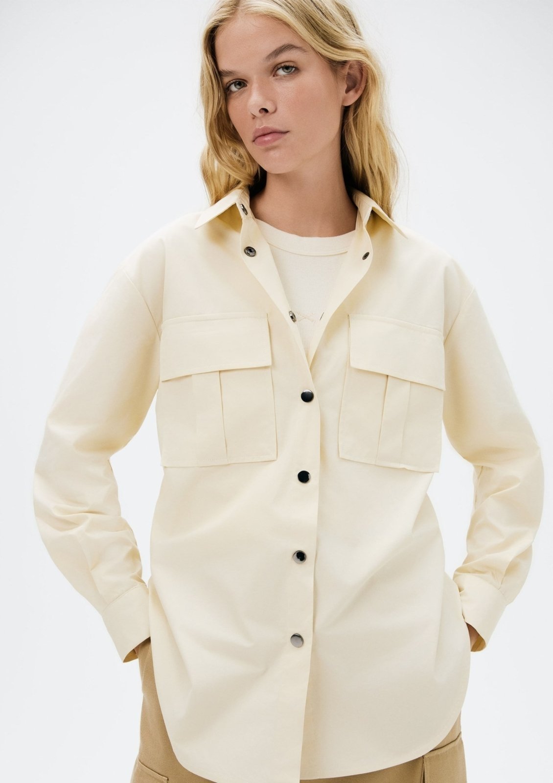 Camisa Feminina Manga Longa Com Bolso Hering