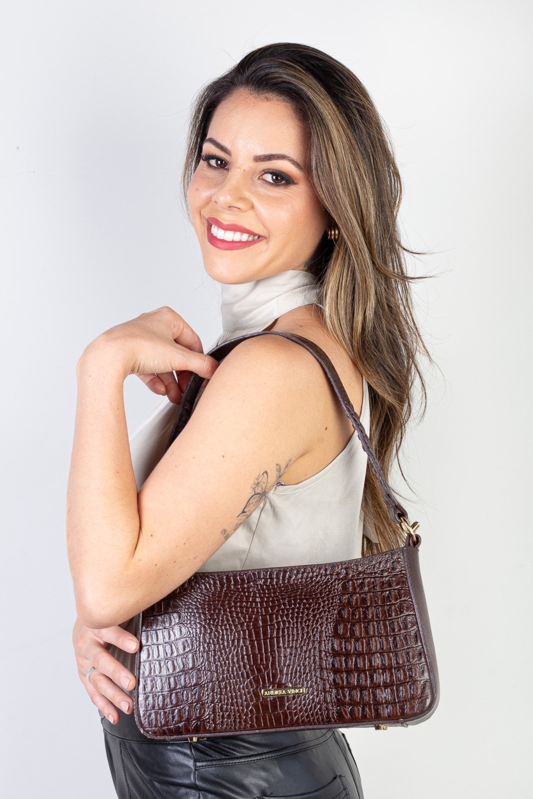 Vista 3 Bolsa de ombro em couro croco baguete Liah - Café preto preto