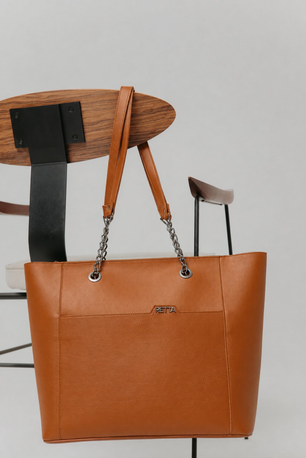 Bolsa Saco Grande Ombro e Mão Retta Oficial Preta