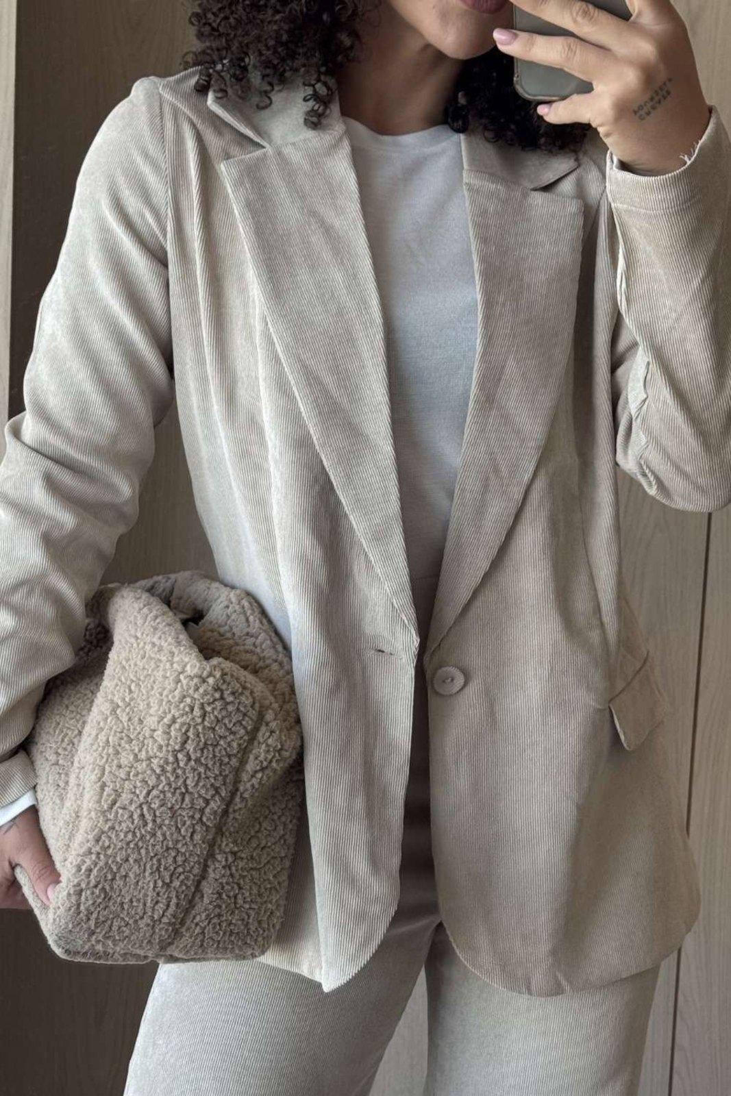 Blazer Vanibele Veludo Bege