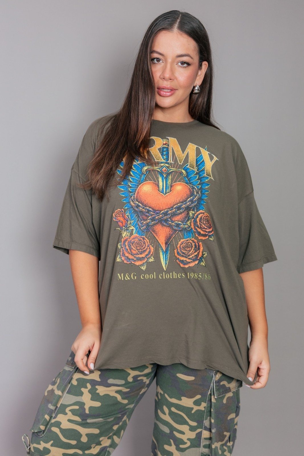 Camiseta T-Shirt Oversized Verde Army marinaegabriella