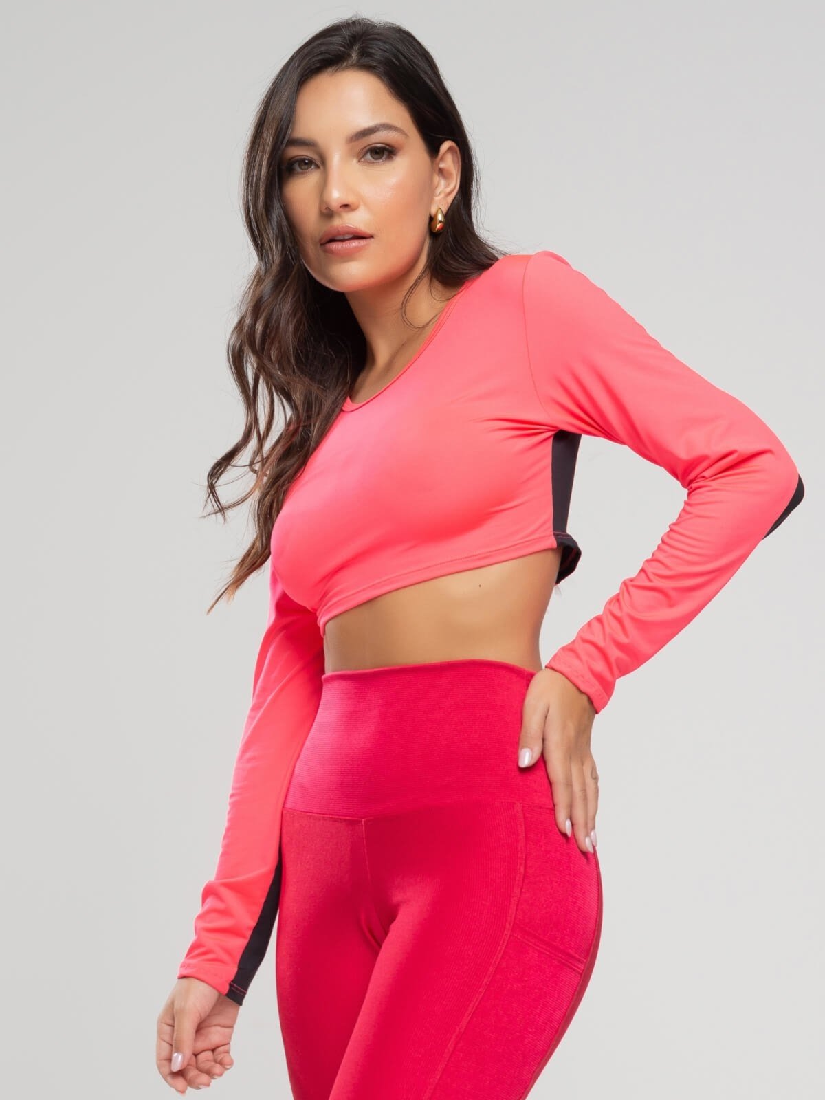 Vista 2 Cropped Manga Longa Fitness Tecido Proteção Solar Uv 50+ Beach Tennis Vicbela Rosa pink/rosa rosa Vicbela pink/rosa rosa