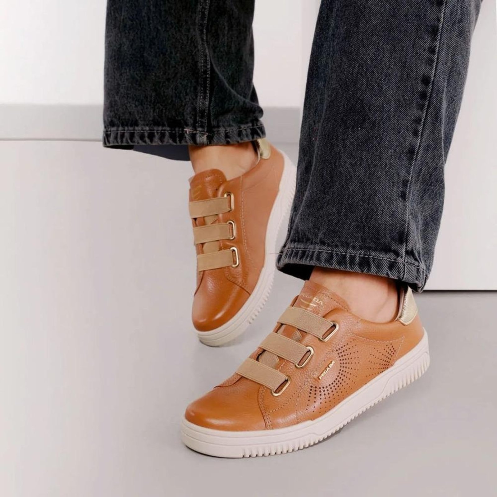 Tênis Pegada Casual Feminino Marrom