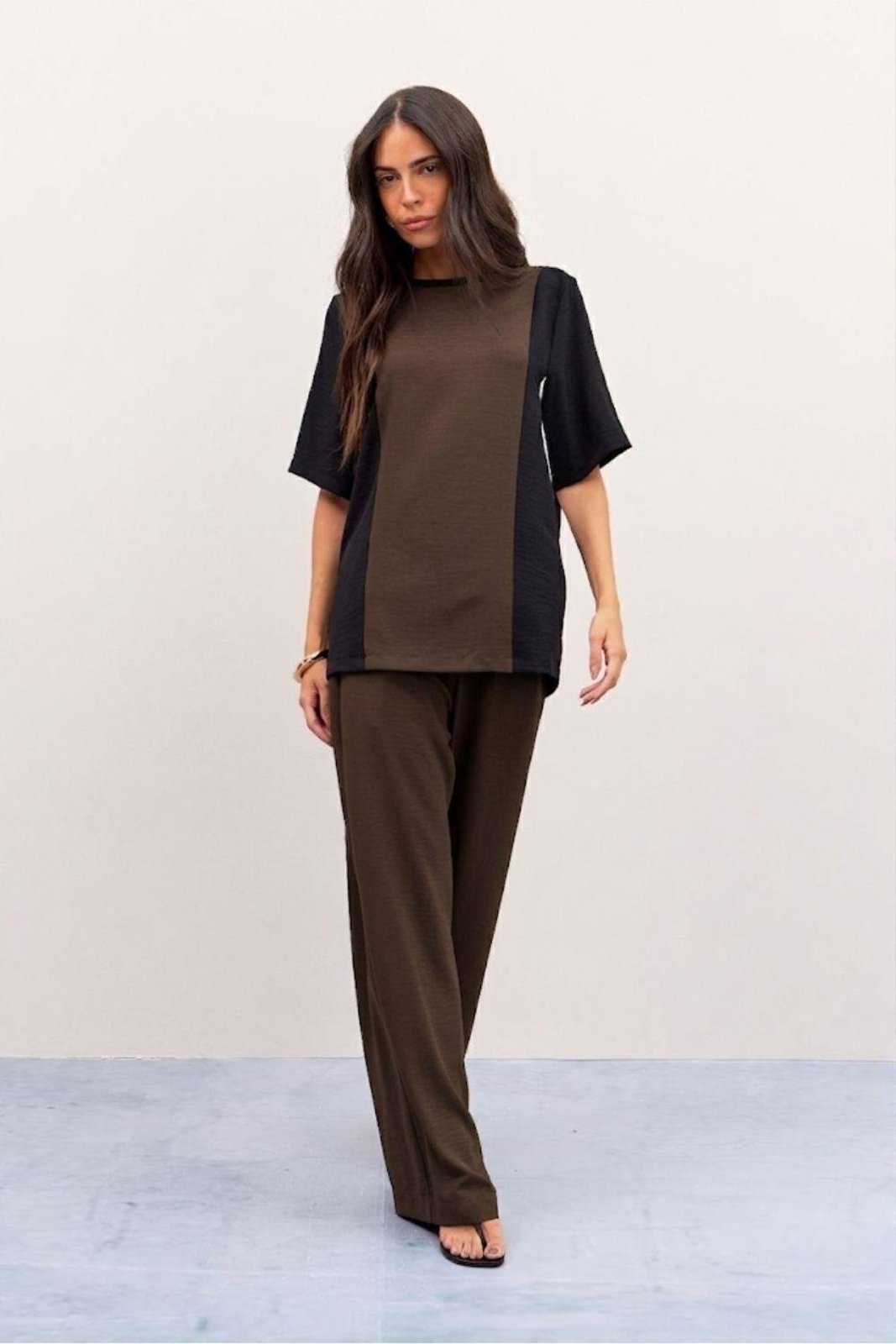 Calça Reta Bicolor Ritmi Studio Marrom