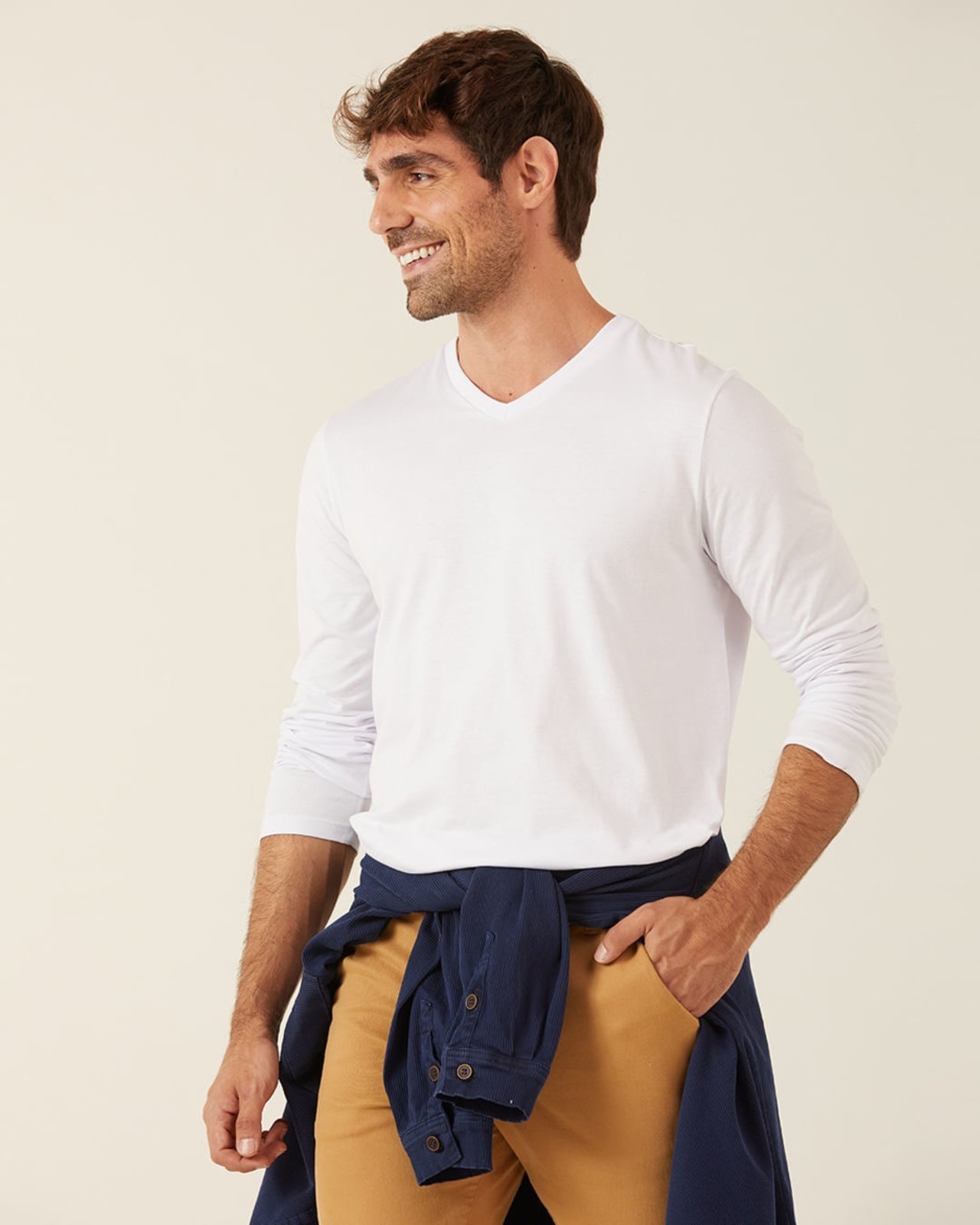 Camiseta Básica Masculina Decote V Manga Longa Em Algodão
