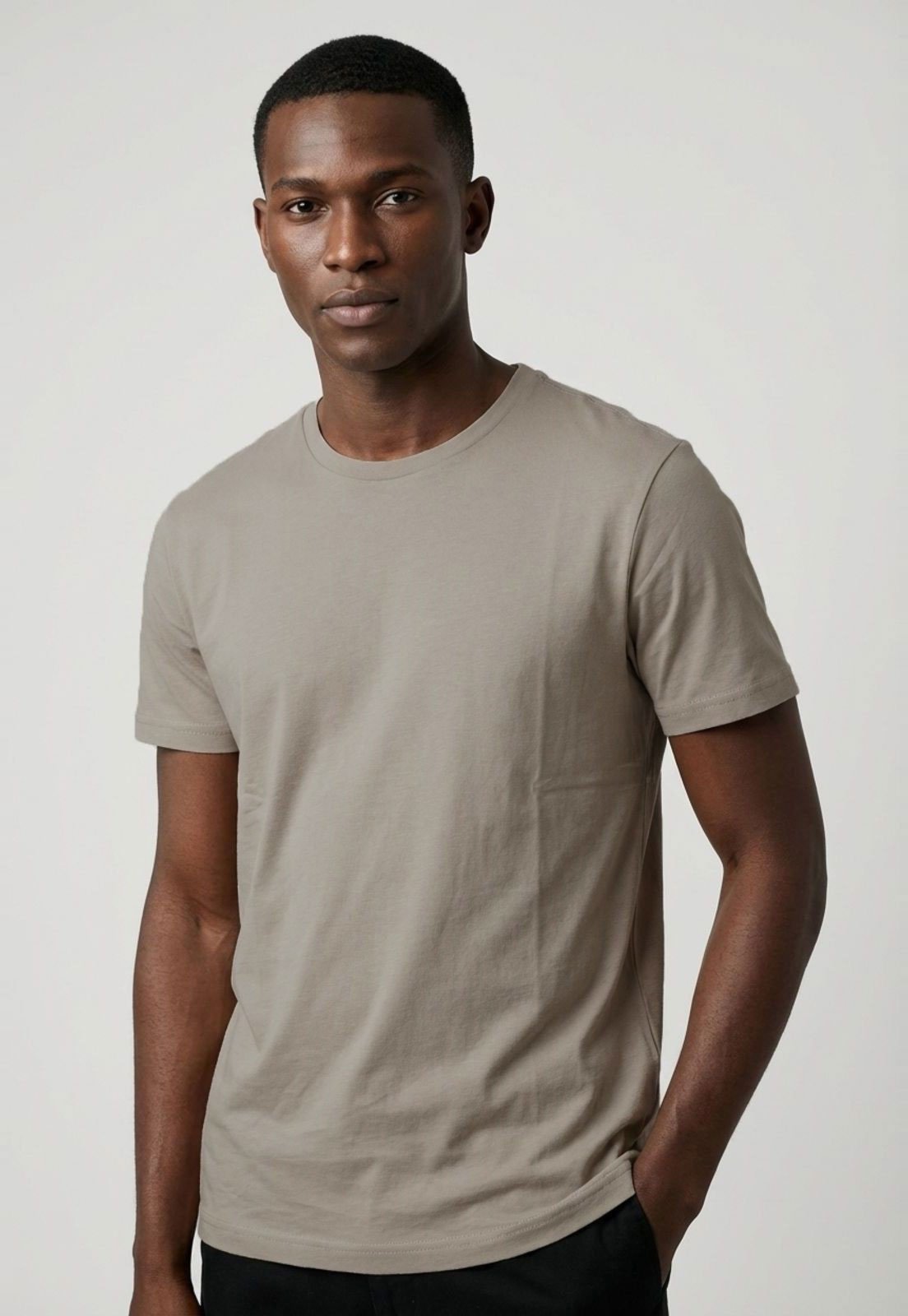 Vista 2 Camiseta Masculina Calvin Klein Jeans Essentials bege Calvin Klein Jeans bege
