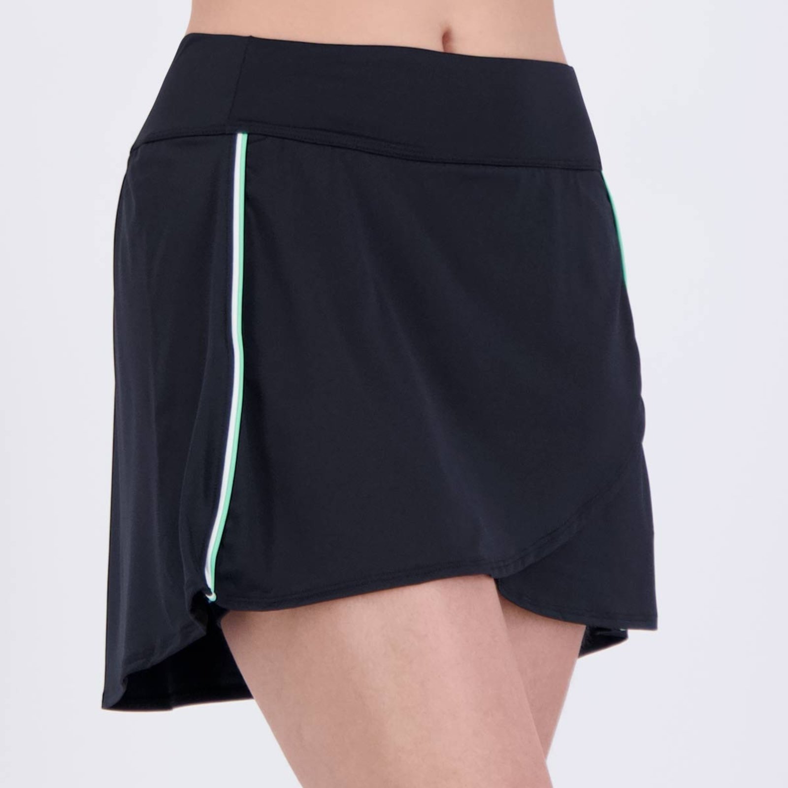 Vista 3 Skort Fila Backspin Wrap Feminino Preto e Verde Claro preto verde Fila preto verde