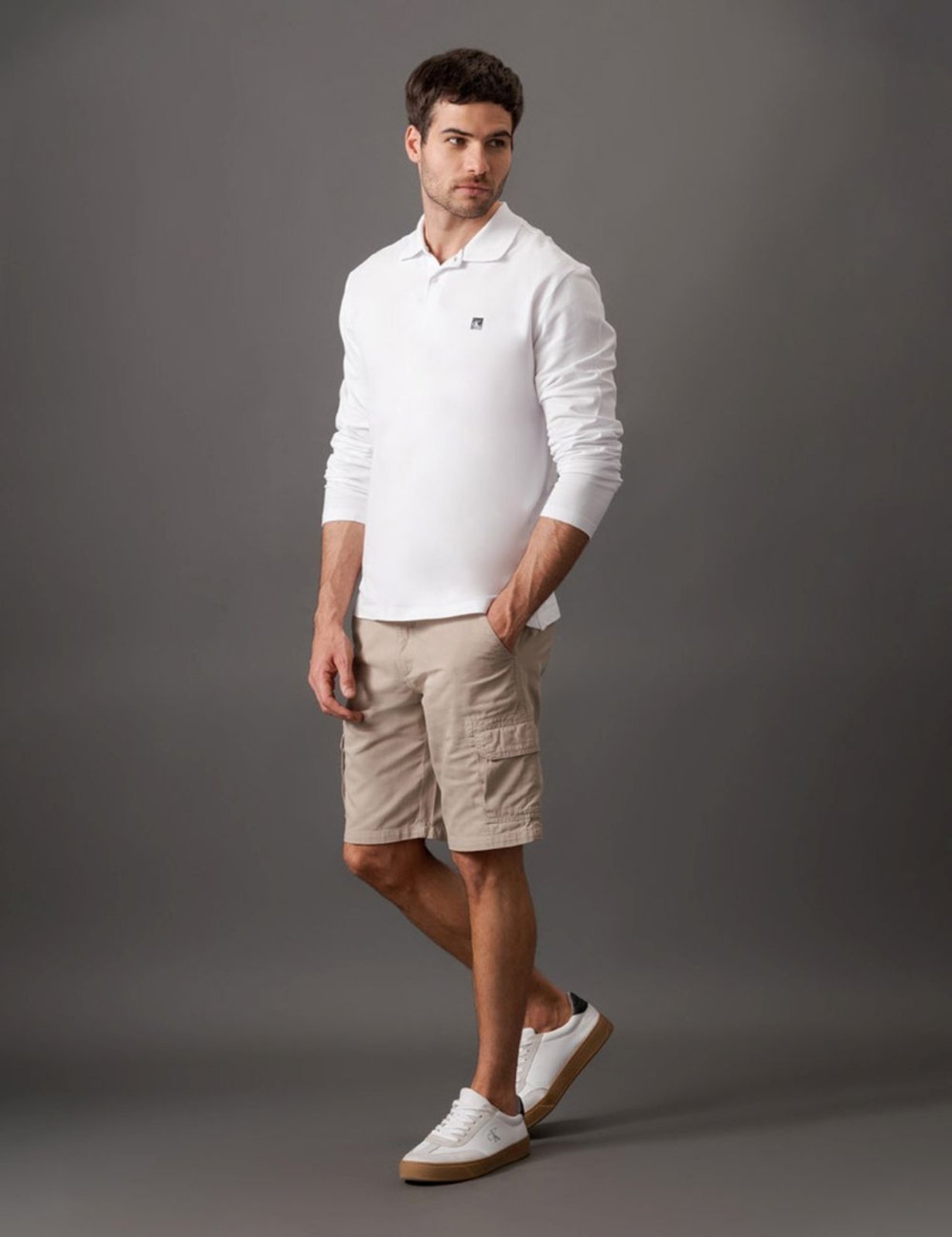 Vista 2 Bermuda Masculina Color Cargo Calvin Klein Jeans - Caqui Claro cáqui caqui Calvin Klein Jeans cáqui caqui