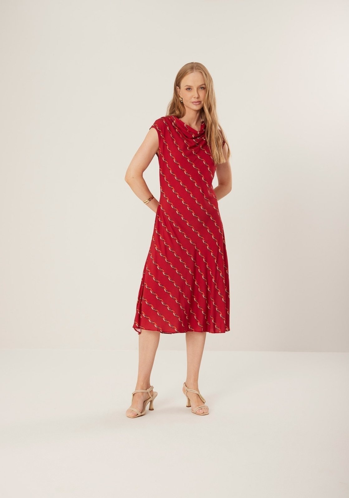 Vestido Midi Chá Sem Mangas Estampado Com Gola Degagê