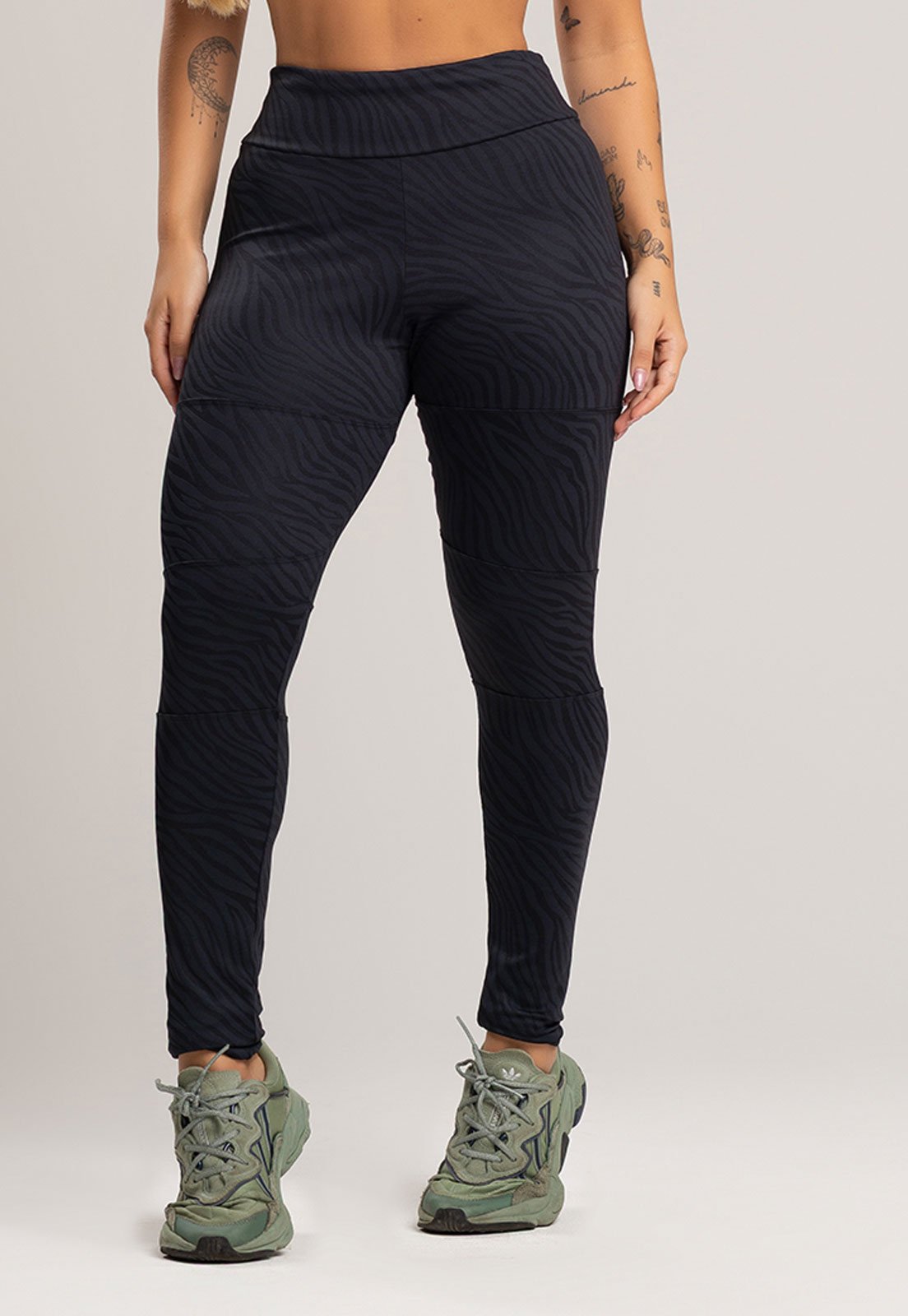 Calça Legging MVB Modas Cintura Alta Recortes Texturizada Jacquard Preto