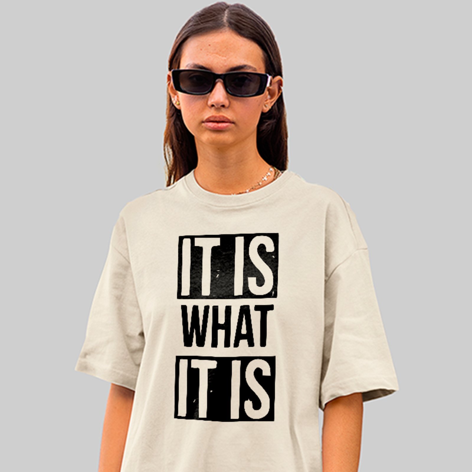 Camiseta Oversized Premium It Is What It Is Street Quote Unissex Off White