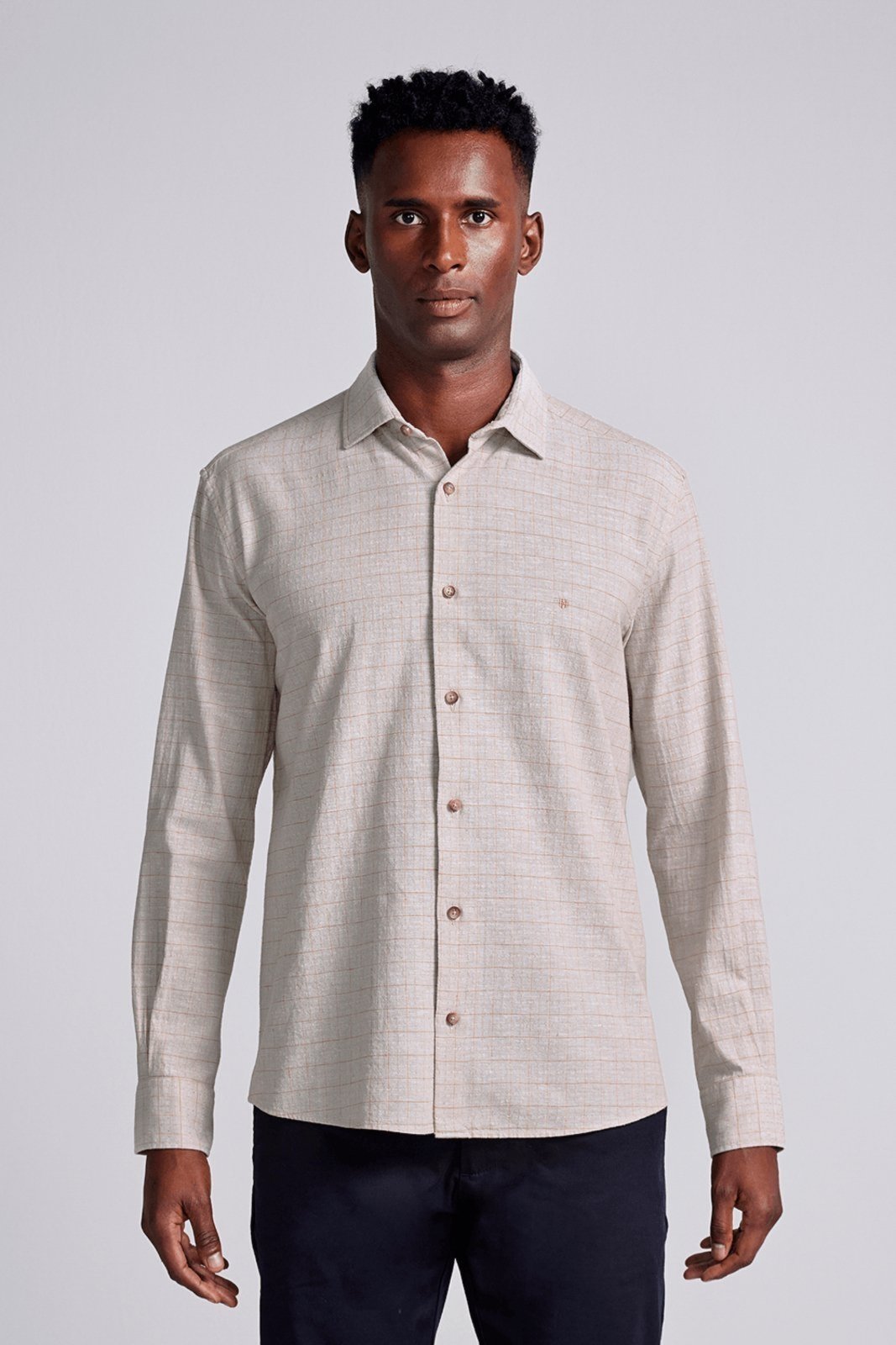 HIGHSTIL Camisa Linen Blend Comfort Listrada - Bege Areia