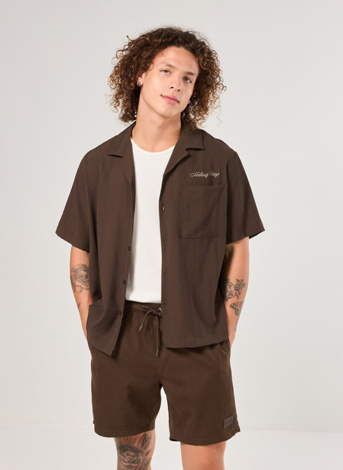 Camisa Resort Texturizada E Bordada