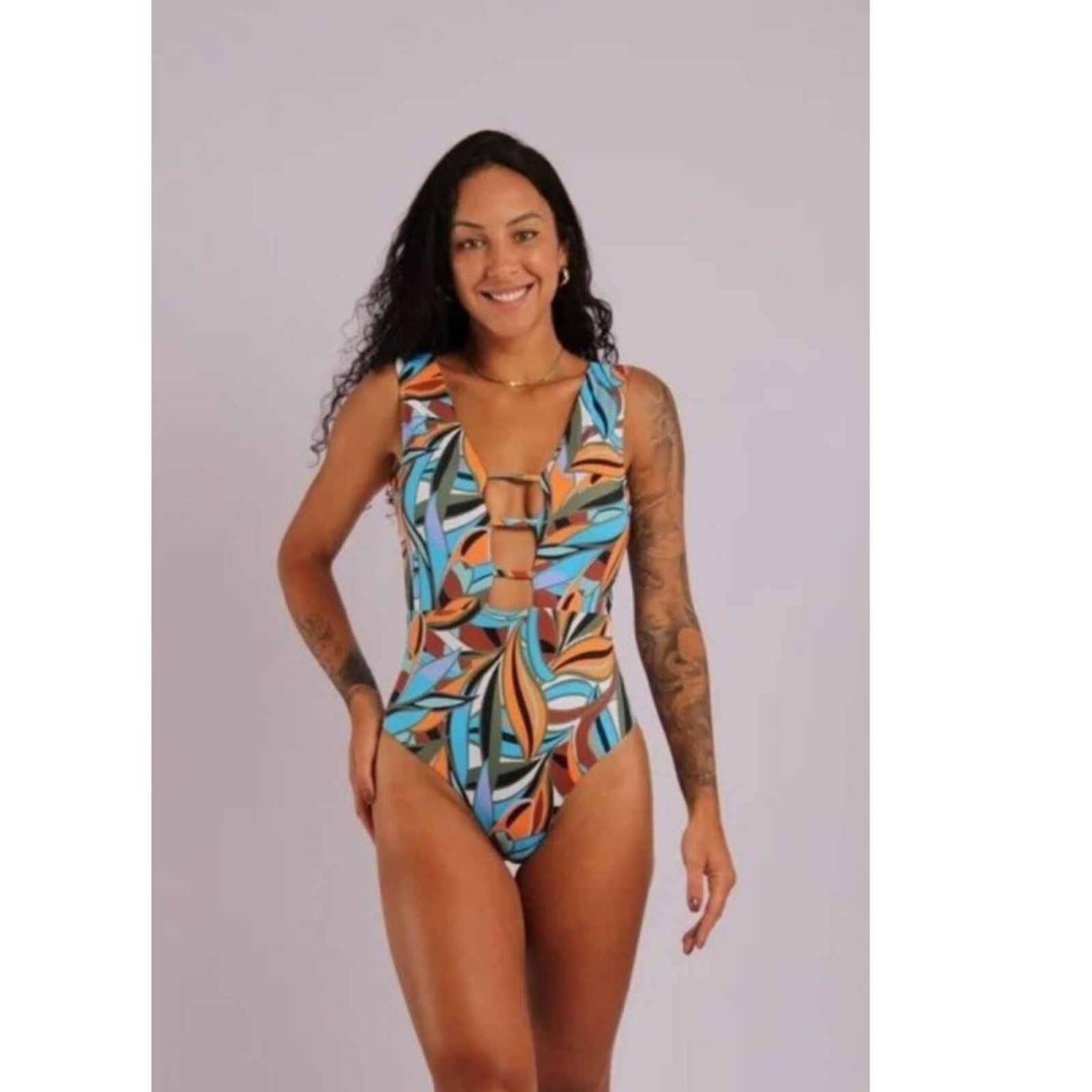 2627 – Maiô Body Com Fenda No Busto Fio Duplo Amazonia – Duna Casual