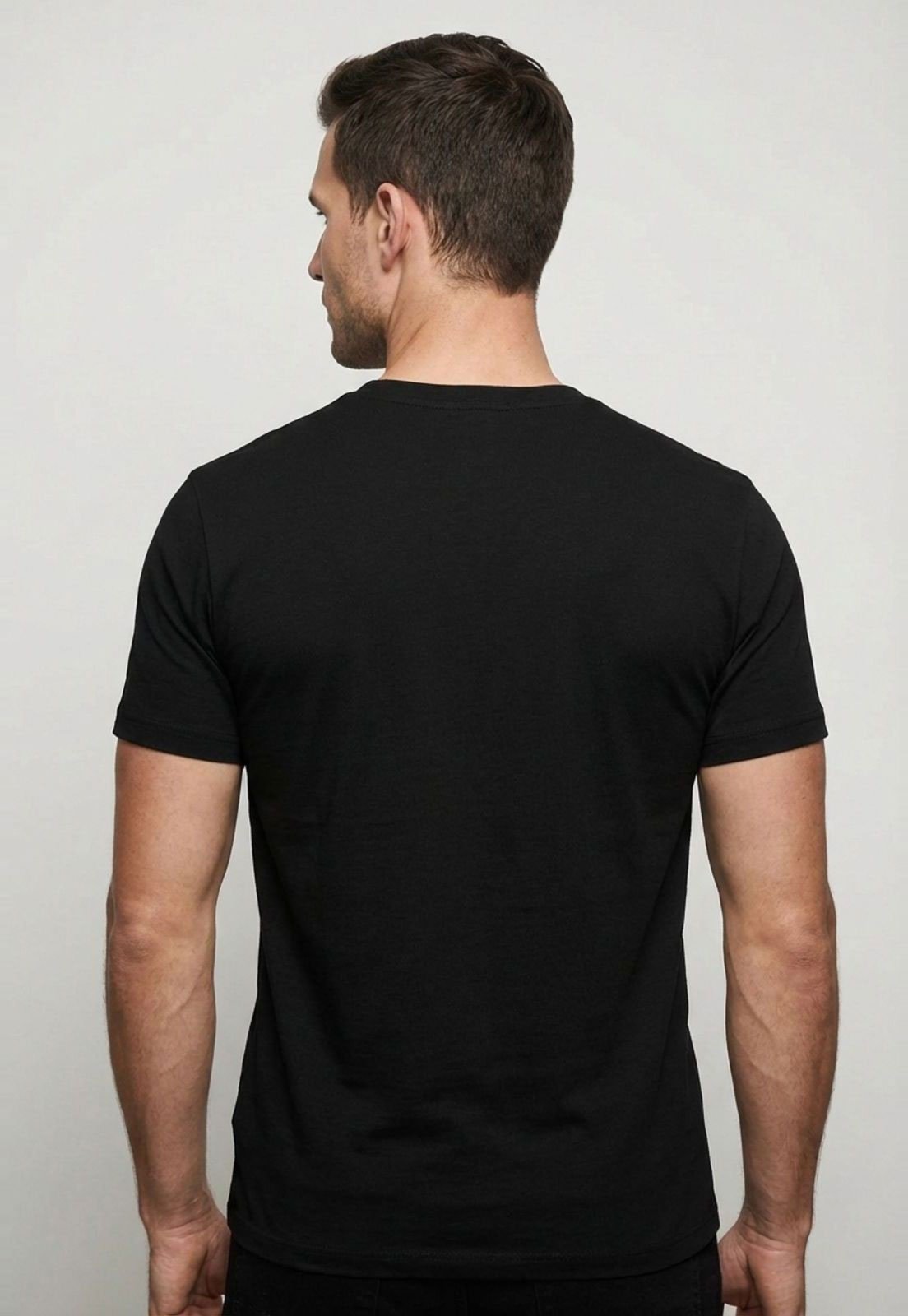 Vista 3 Camiseta Masculina Calvin Klein Jeans CK Rubber Patch Preta preto Calvin Klein Jeans preto