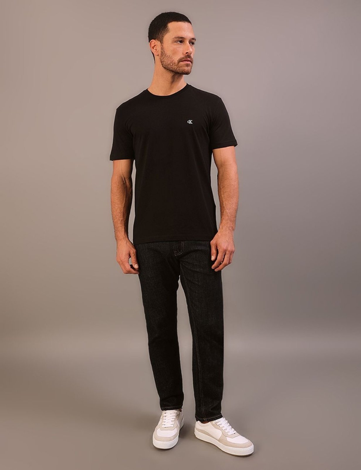 Camiseta Manga Curta Calvin Klein Jeans Masculino Ck Bordado - Preto Calvin Klein Jeans