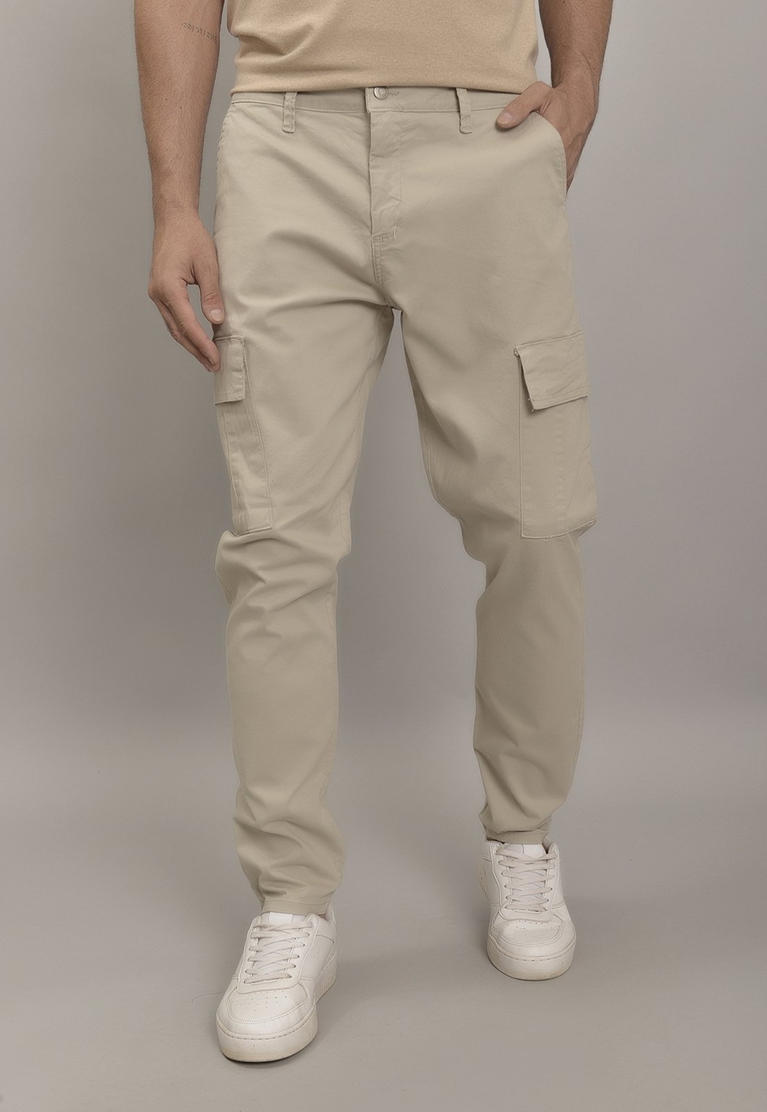 Calça Cargo Masculina Slim Fit com Passante e Bolso-Faca
