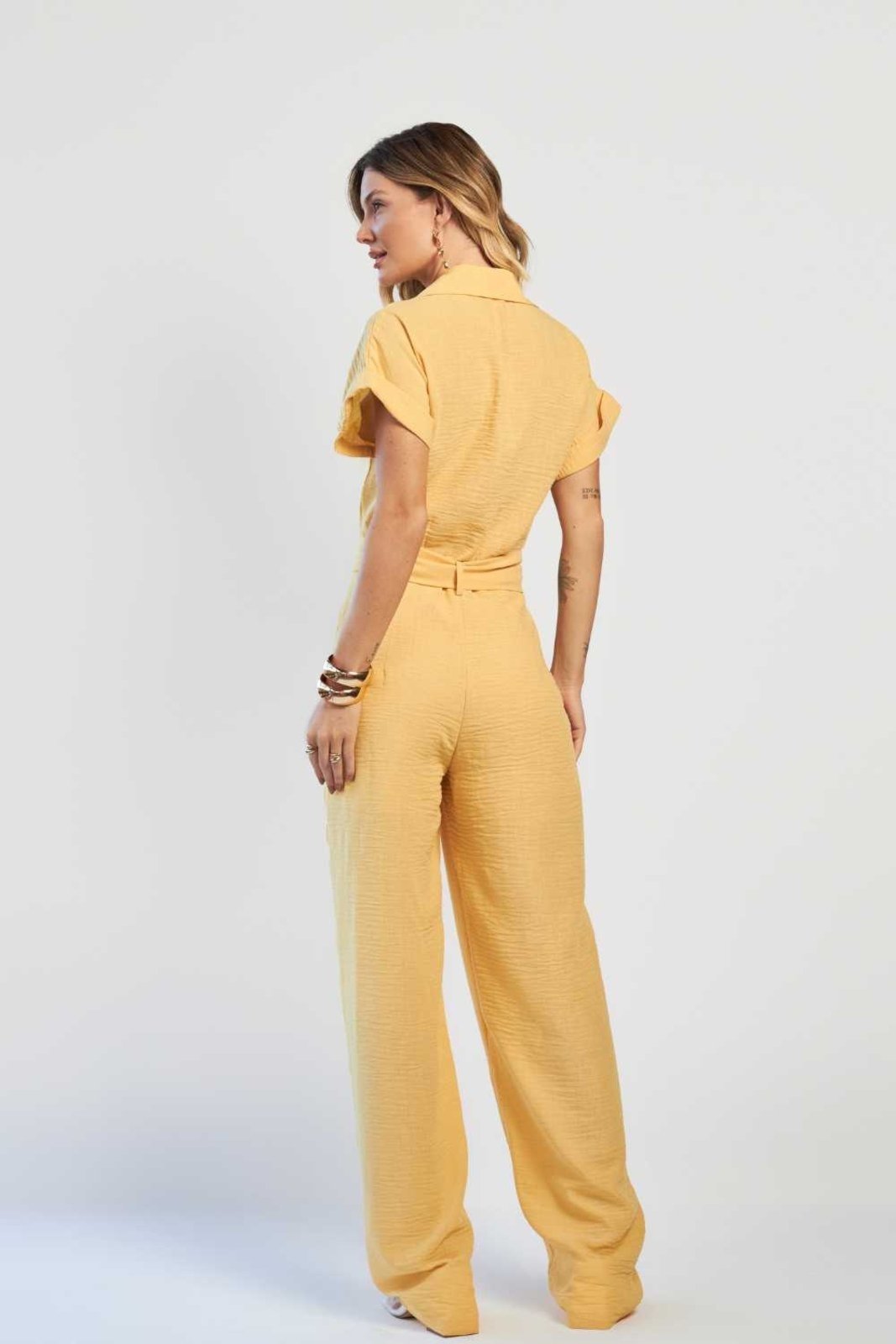 Vista 3 Macacão Vanibele Crepe amarelo Vanibele amarelo