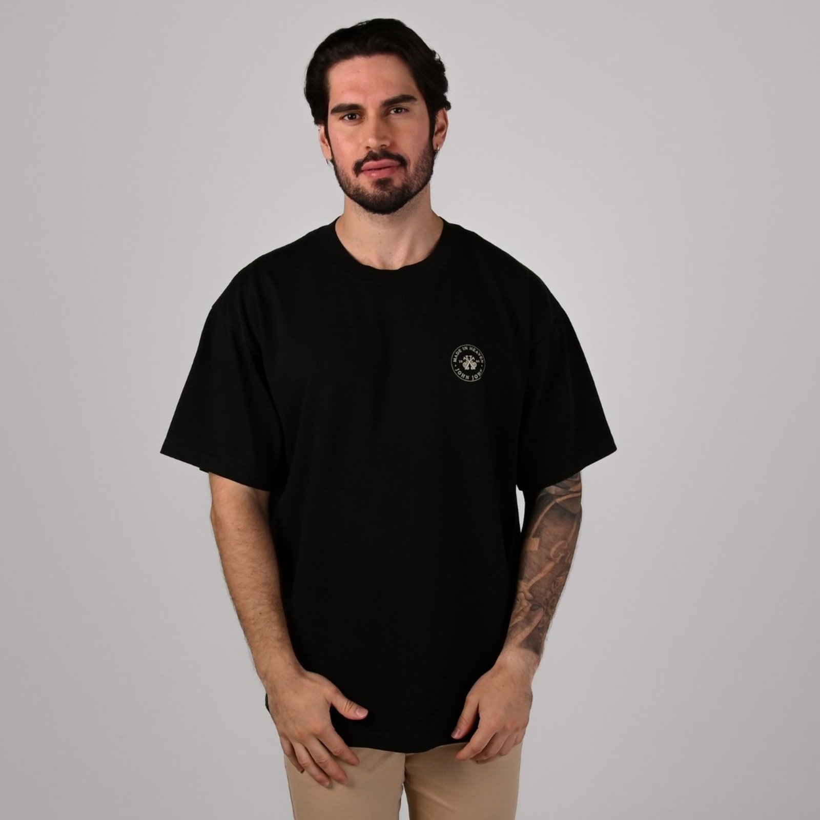 Camiseta John John Oversized Rich Boys Preta