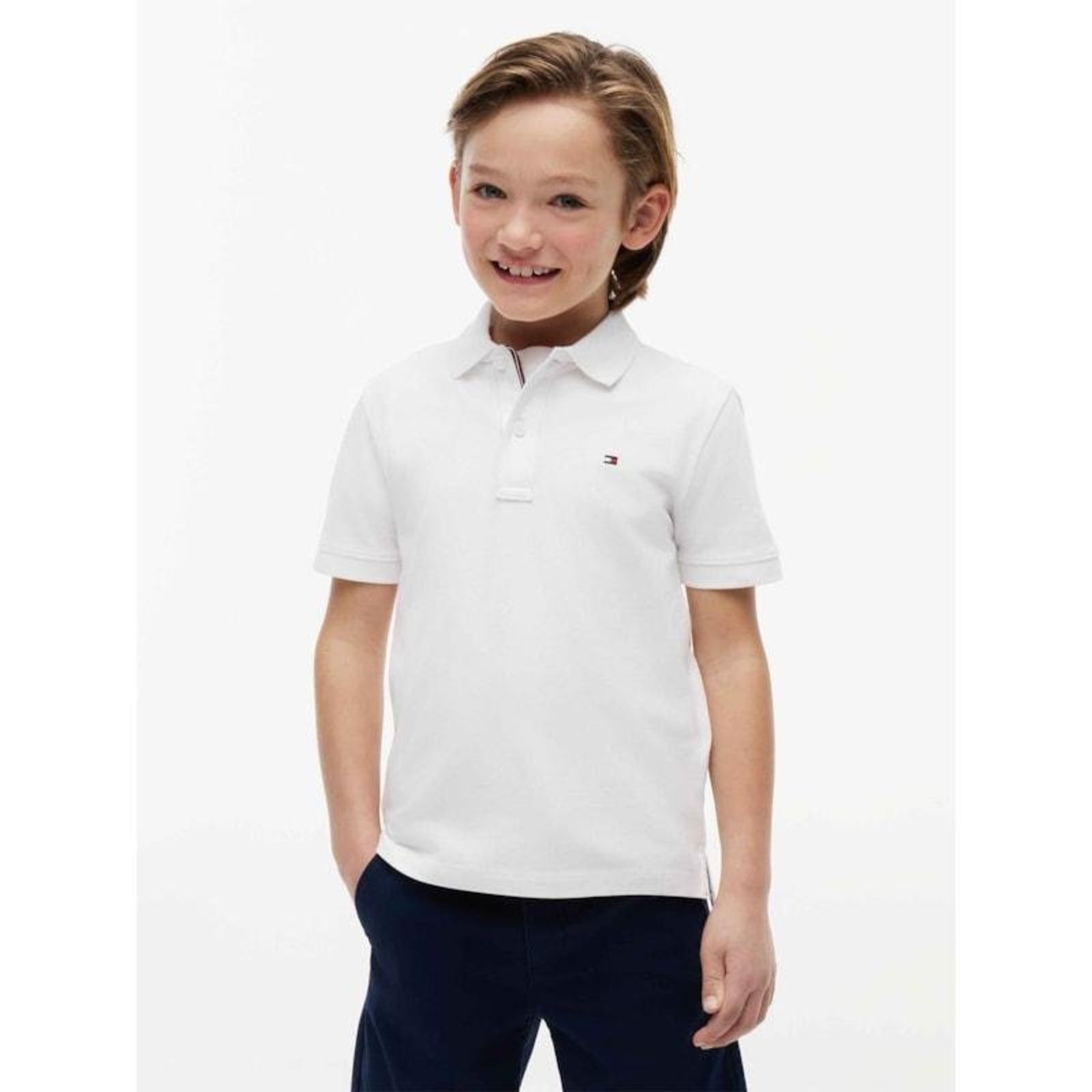 Polo Essential Regular Fit com Bandeira Bordada Branco